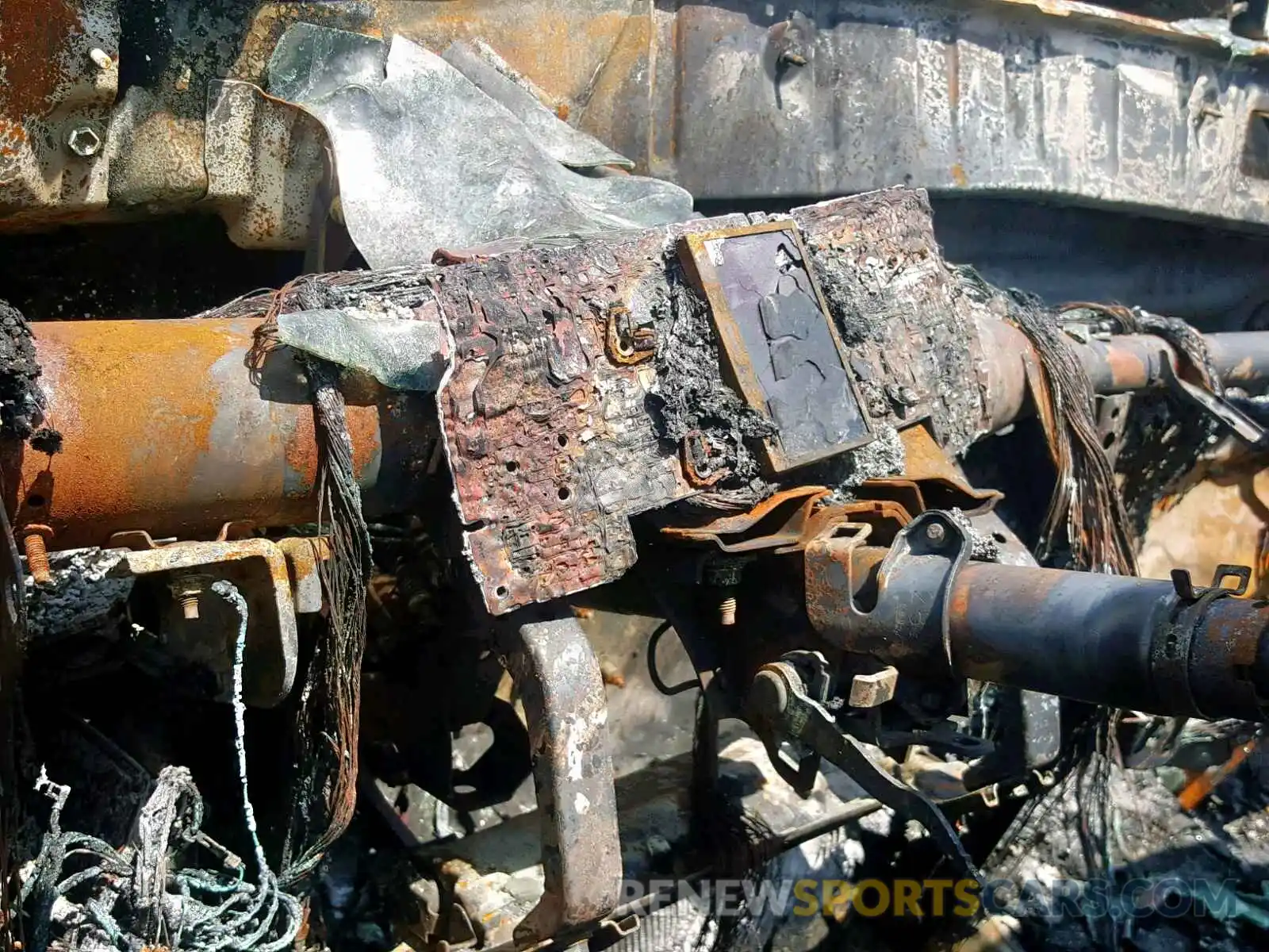 8 Photograph of a damaged car 5TFDY5F16KX825509 TOYOTA TUNDRA CRE 2019