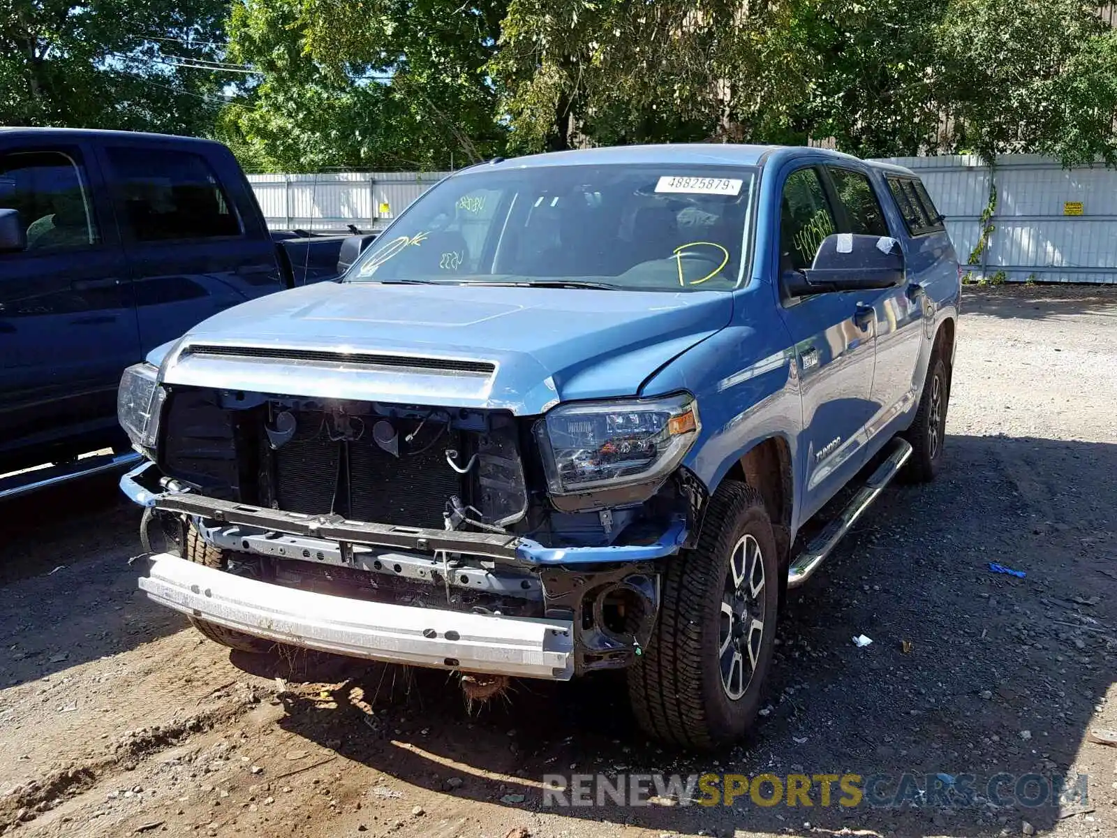 2 Photograph of a damaged car 5TFDY5F1XKX781370 TOYOTA TUNDRA CRE 2019