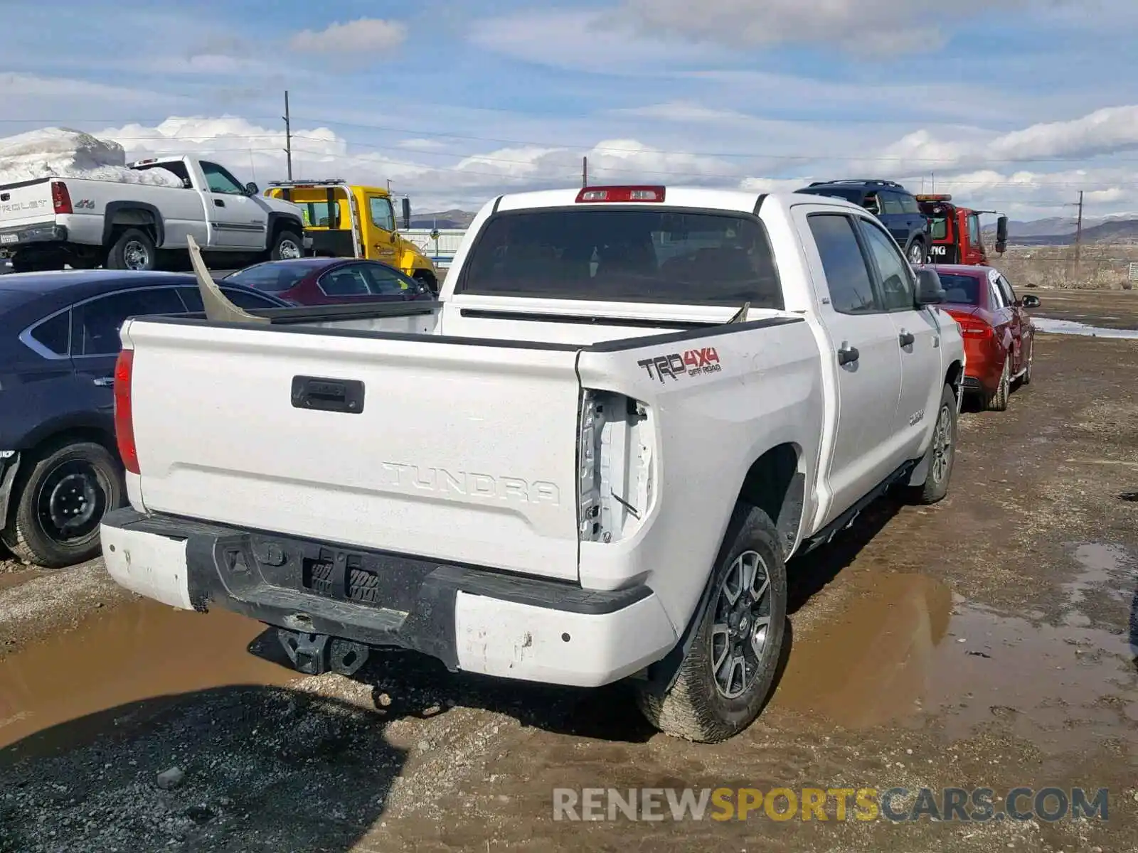 4 Photograph of a damaged car 5TFDY5F1XKX806347 TOYOTA TUNDRA CRE 2019