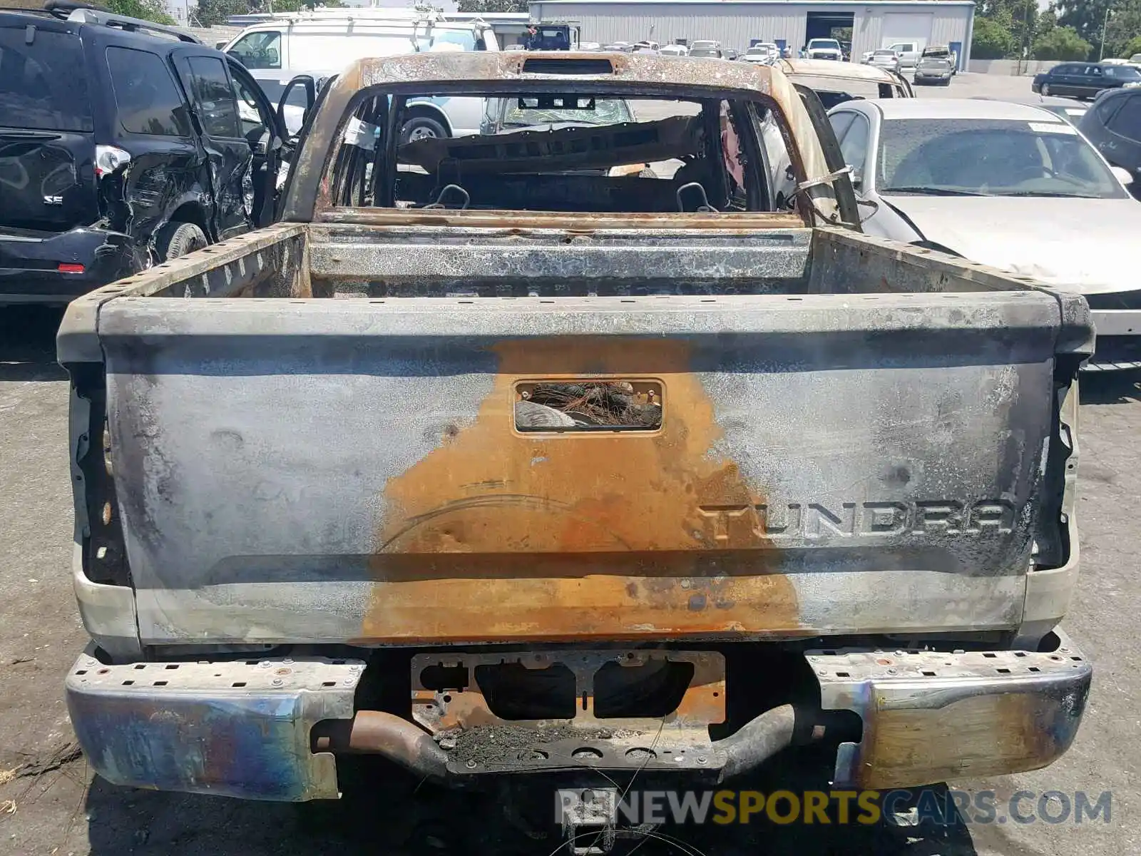 10 Photograph of a damaged car 5TFEY5F15KX245091 TOYOTA TUNDRA CRE 2019