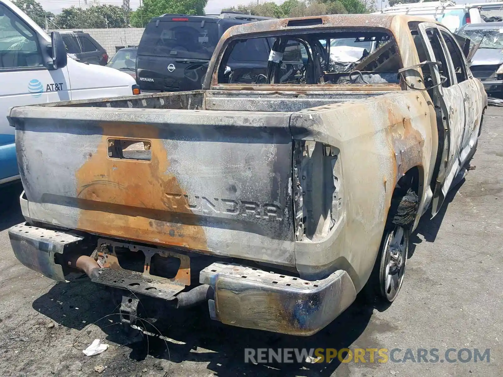 4 Photograph of a damaged car 5TFEY5F15KX245091 TOYOTA TUNDRA CRE 2019