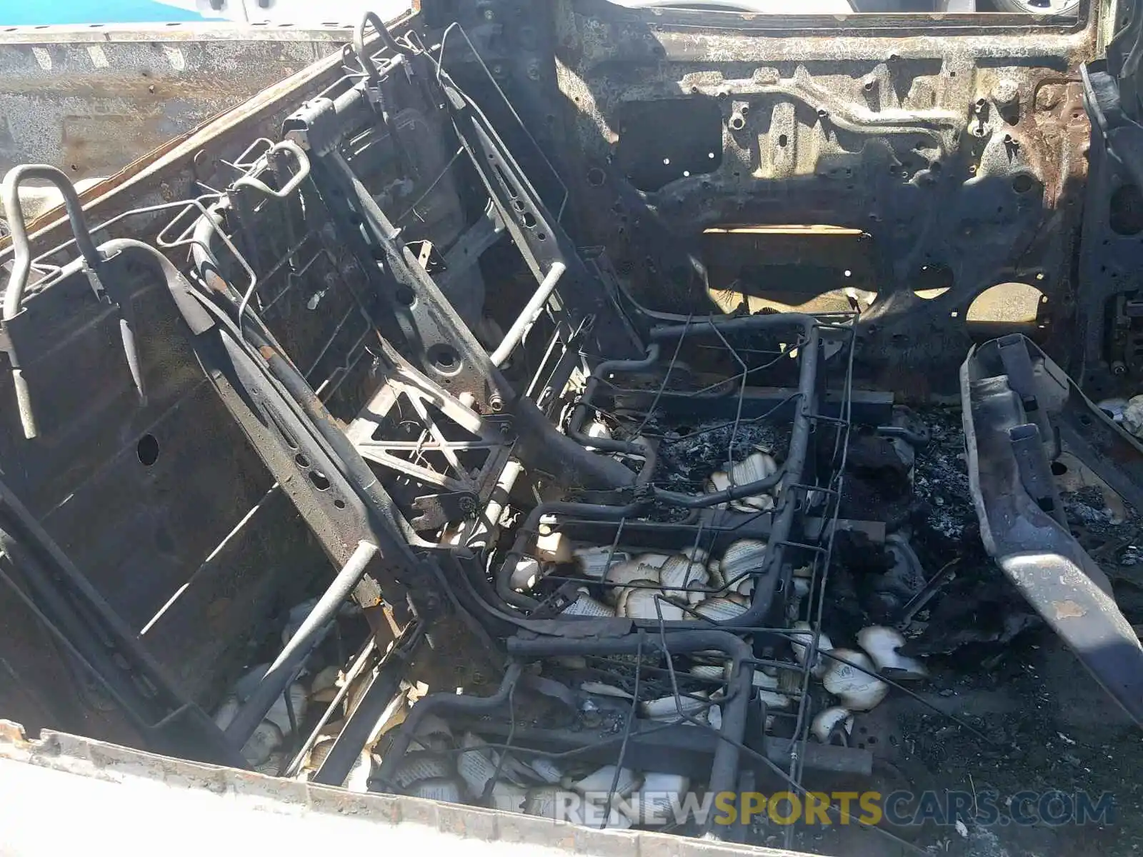 6 Photograph of a damaged car 5TFEY5F15KX245091 TOYOTA TUNDRA CRE 2019