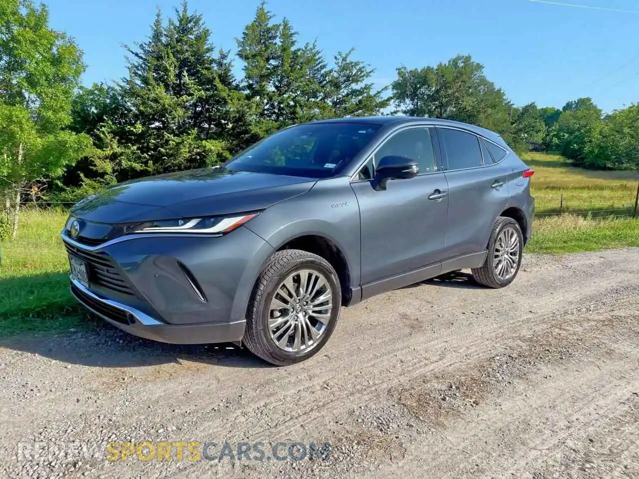 2 Photograph of a damaged car JTEAAAAH1MJ019177 TOYOTA VENZA 2021