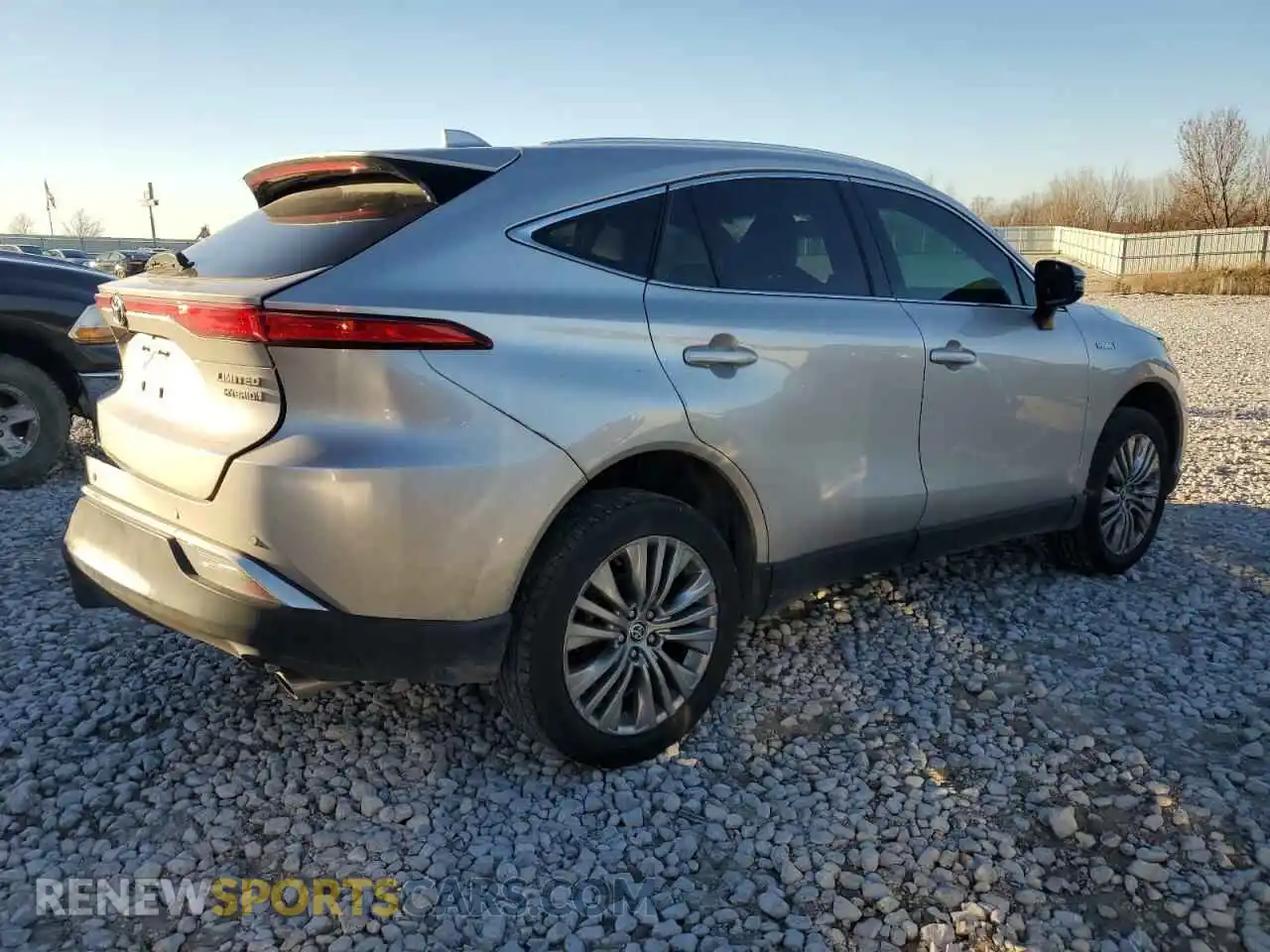 3 Photograph of a damaged car JTEAAAAH4MJ019819 TOYOTA VENZA 2021
