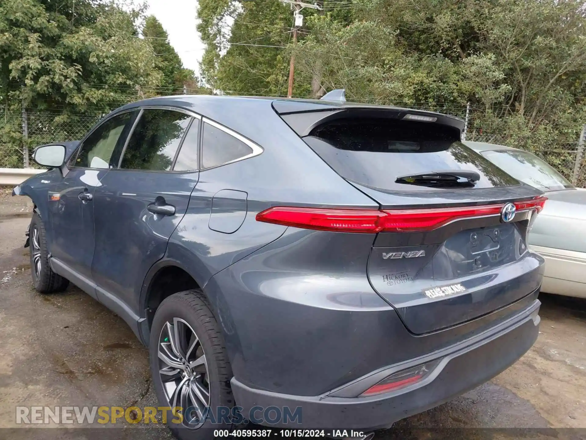 3 Photograph of a damaged car JTEAAAAHXMJ015998 TOYOTA VENZA 2021