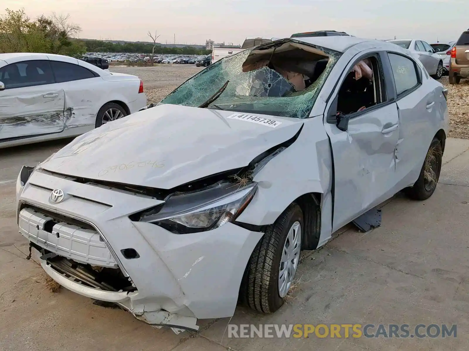 2 Photograph of a damaged car 3MYDLBYV4KY520555 TOYOTA YARIS 2019