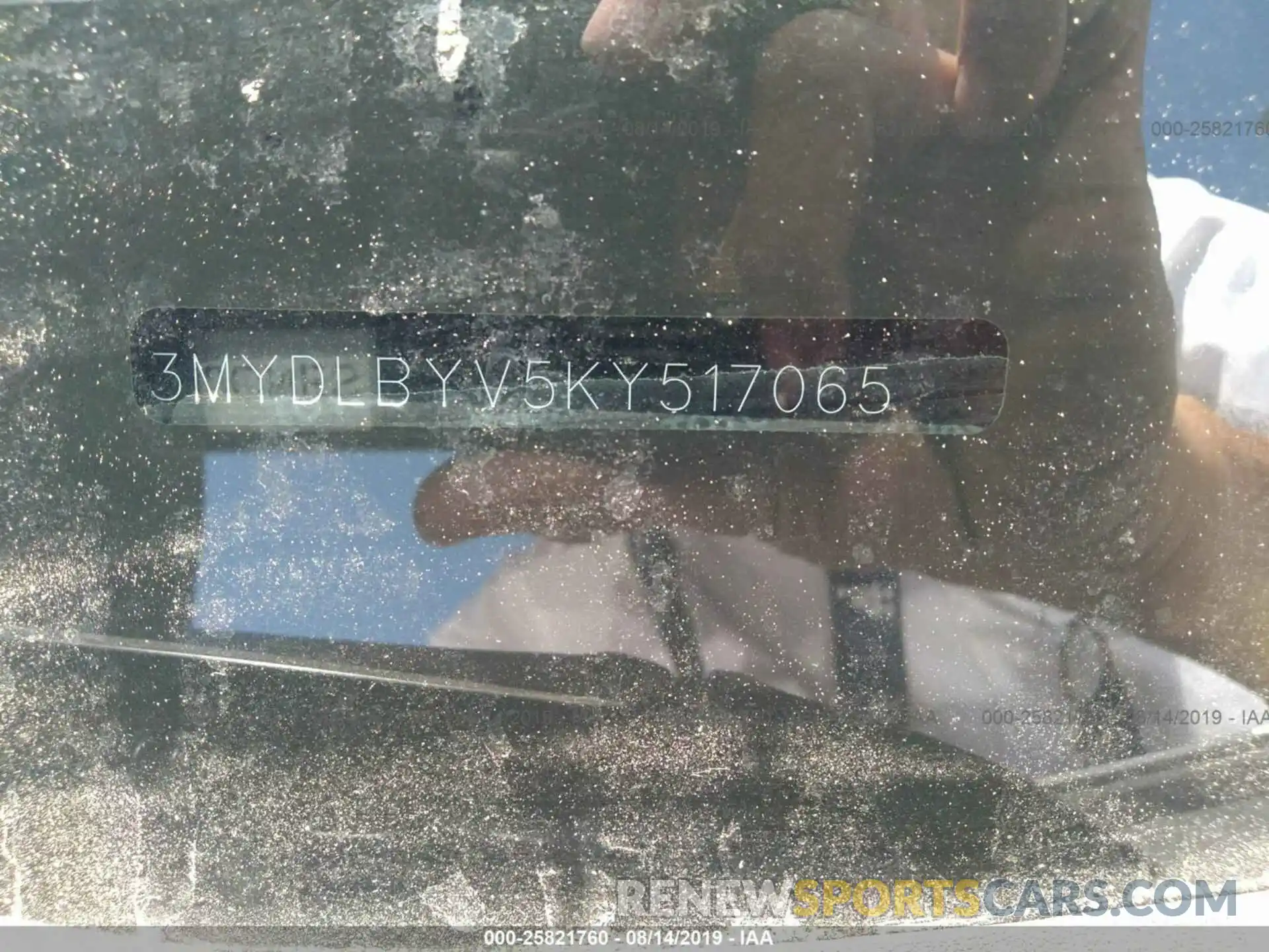 9 Photograph of a damaged car 3MYDLBYV5KY517065 TOYOTA YARIS 2019