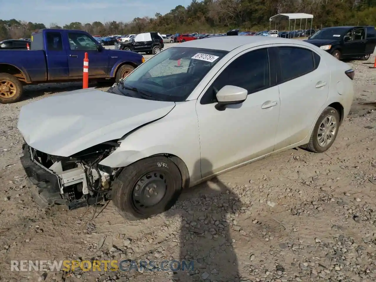 2 Photograph of a damaged car 3MYDLBYV7KY524552 TOYOTA YARIS 2019