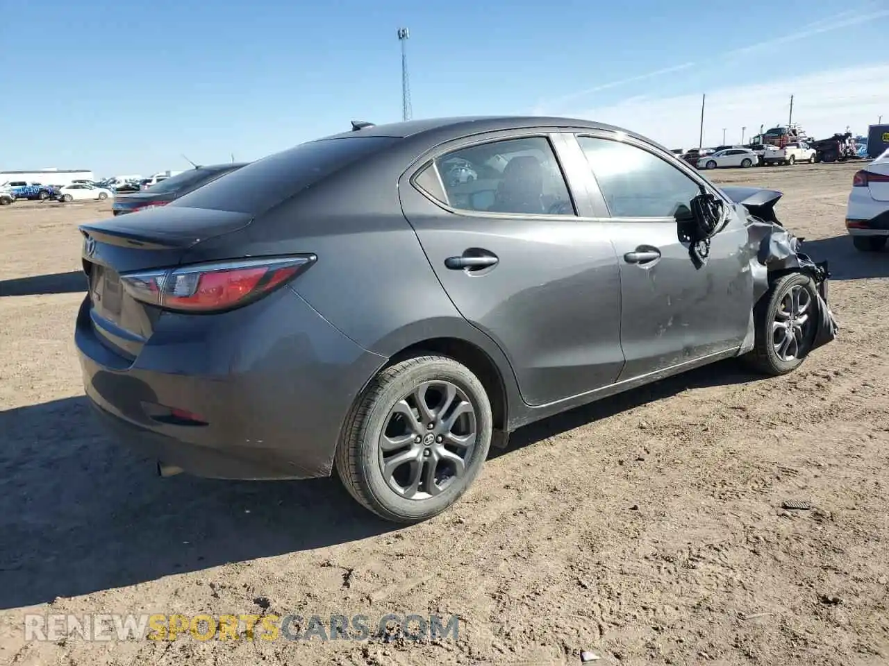 3 fotografías del automóvil dañado 3MYDLBYV9KY506814 TOYOTA YARIS 2019