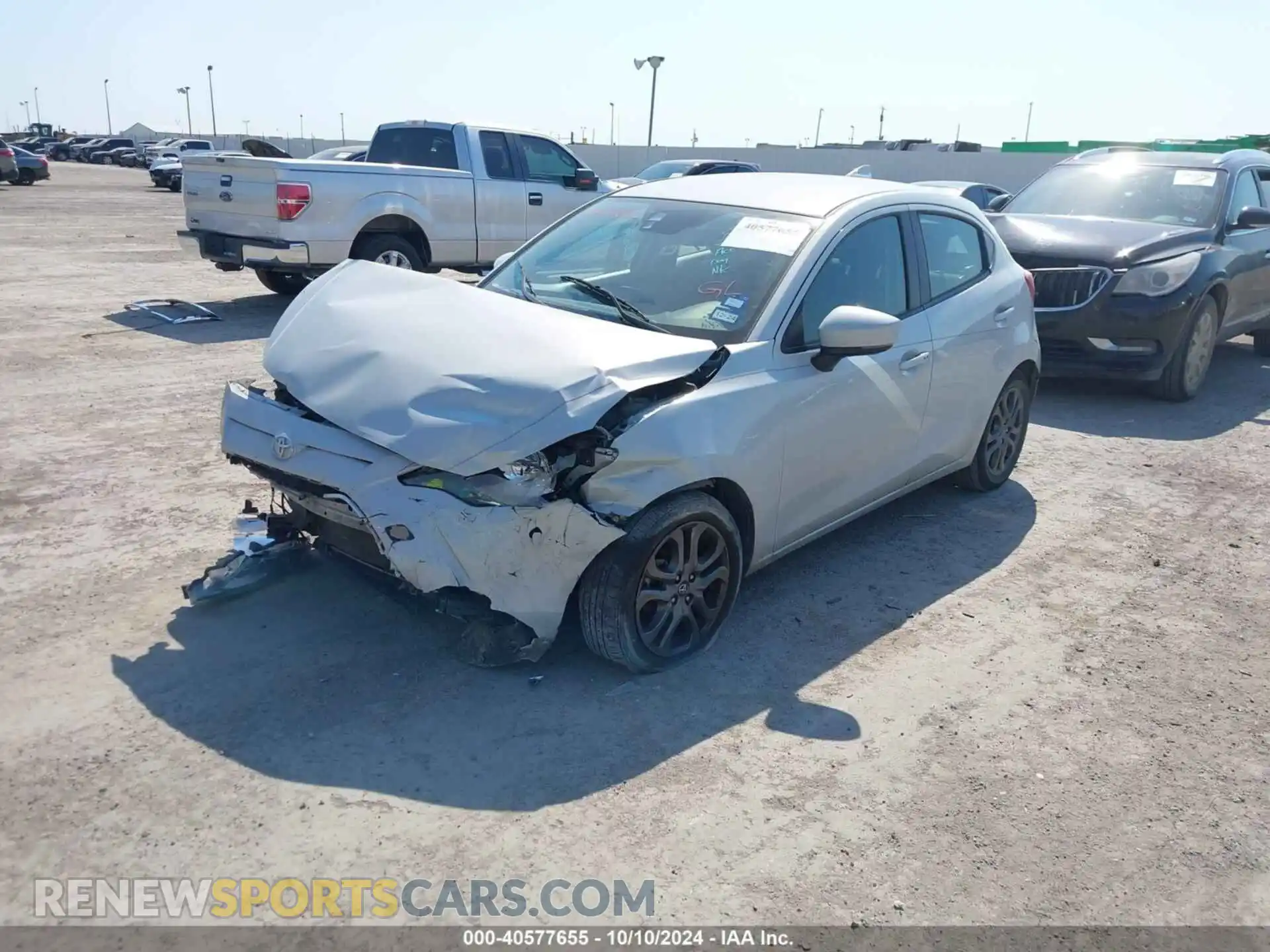 2 Photograph of a damaged car 3MYDLBJV0LY705472 TOYOTA YARIS 2020