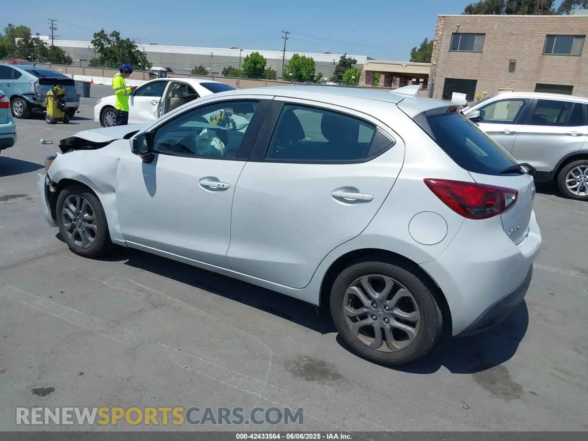 3 Photograph of a damaged car 3MYDLBJV5LY704110 TOYOTA YARIS 2020