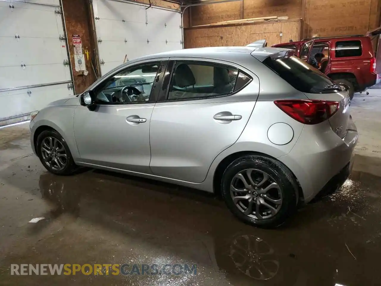 2 Photograph of a damaged car 3MYDLBJV9LY701775 TOYOTA YARIS 2020