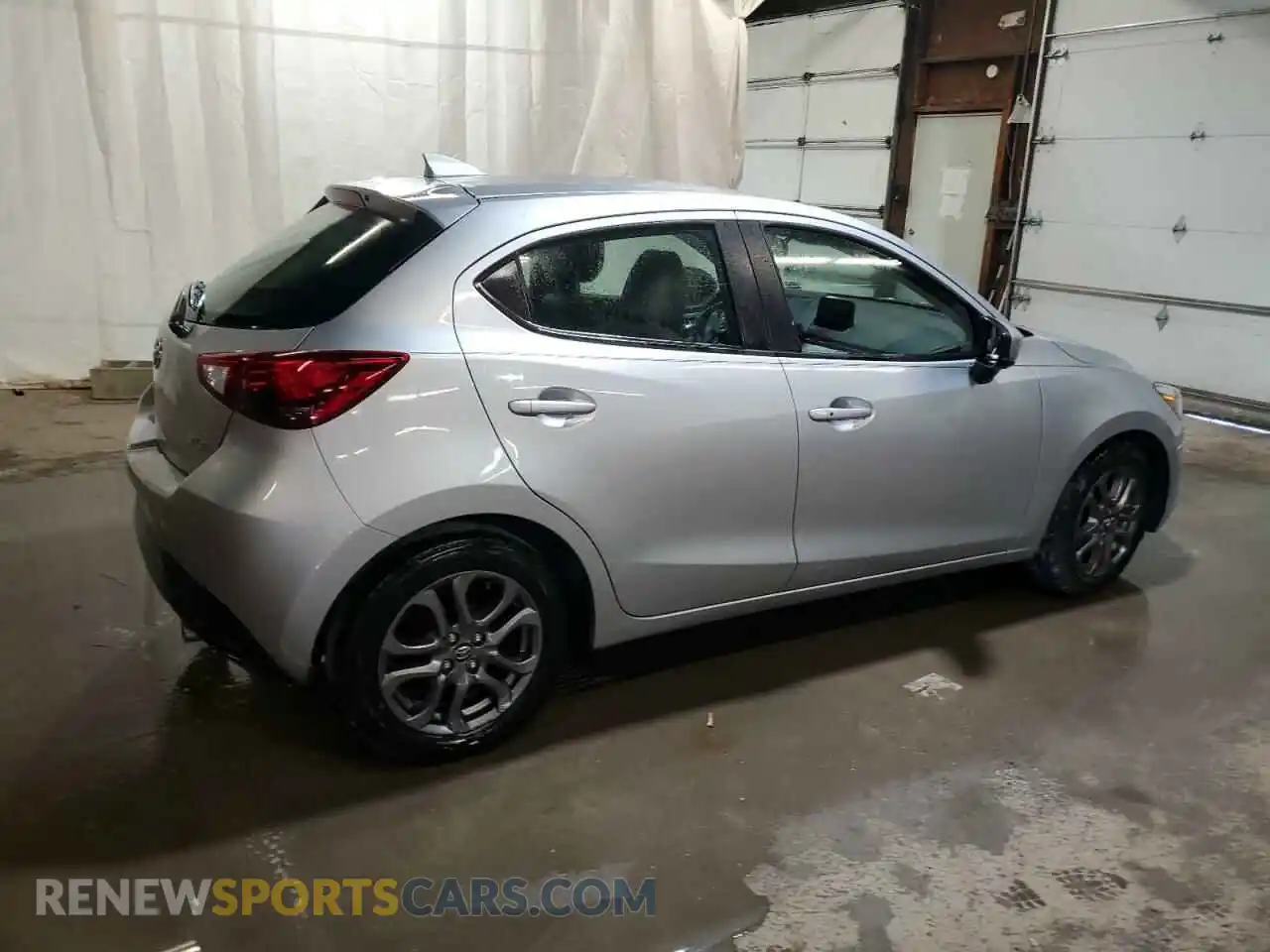 3 Photograph of a damaged car 3MYDLBJV9LY701775 TOYOTA YARIS 2020