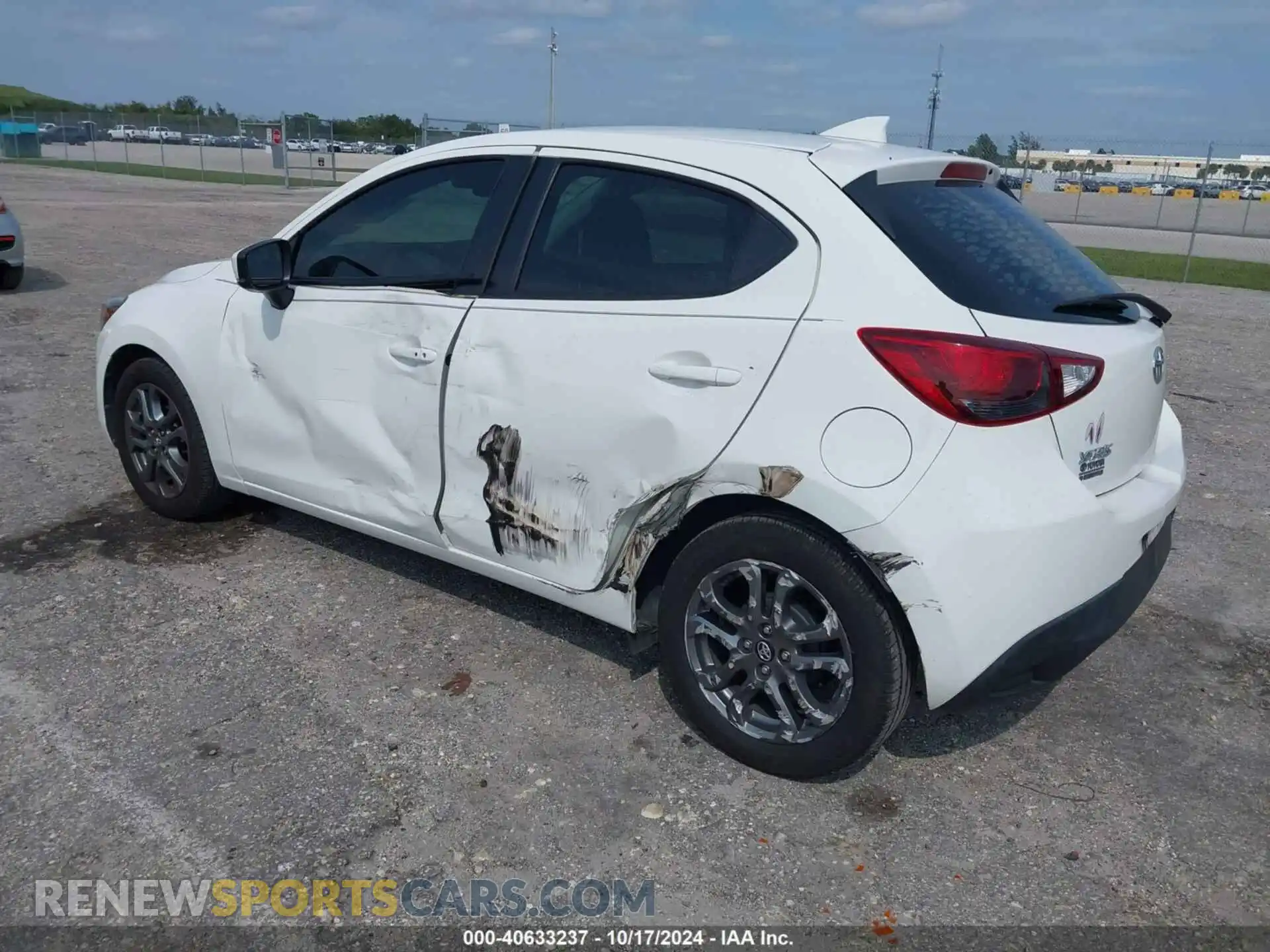 3 fotografías del automóvil dañado 3MYDLBJVXLY703650 TOYOTA YARIS 2020