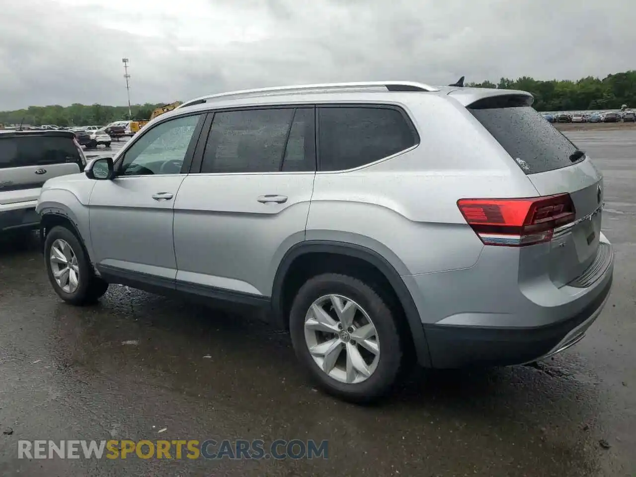 2 Photograph of a damaged car 1V2WR2CA2KC583977 VOLKSWAGEN ATLAS 2019