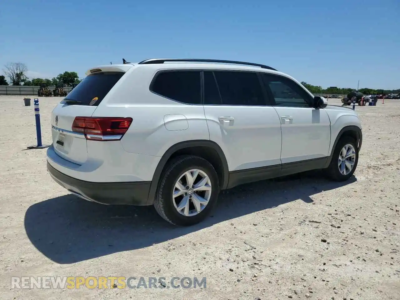 3 Photograph of a damaged car 1V2DP2CA3LC500443 VOLKSWAGEN ATLAS 2020