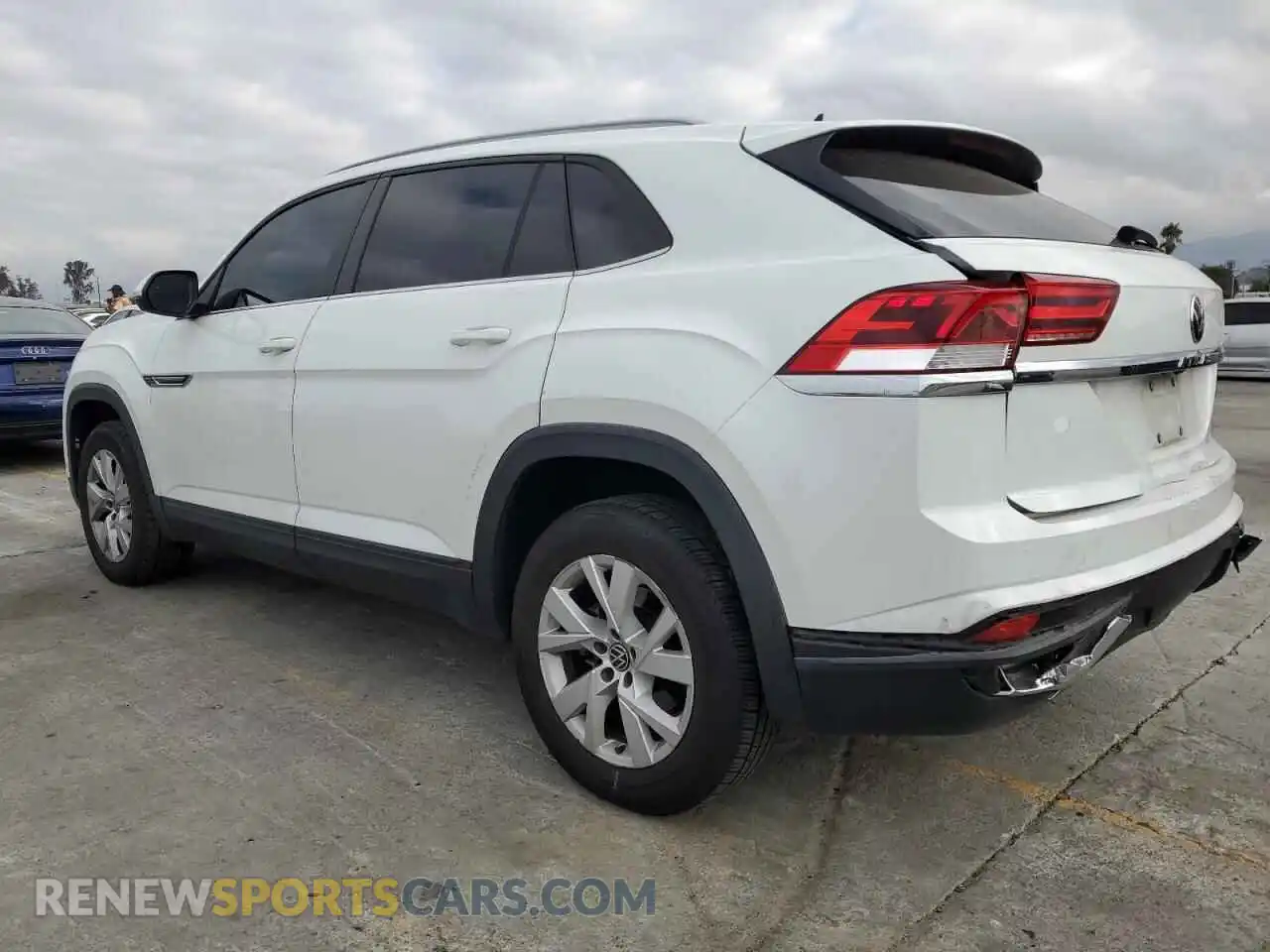 2 Photograph of a damaged car 1V2AC2CA5MC202542 VOLKSWAGEN ATLAS 2021