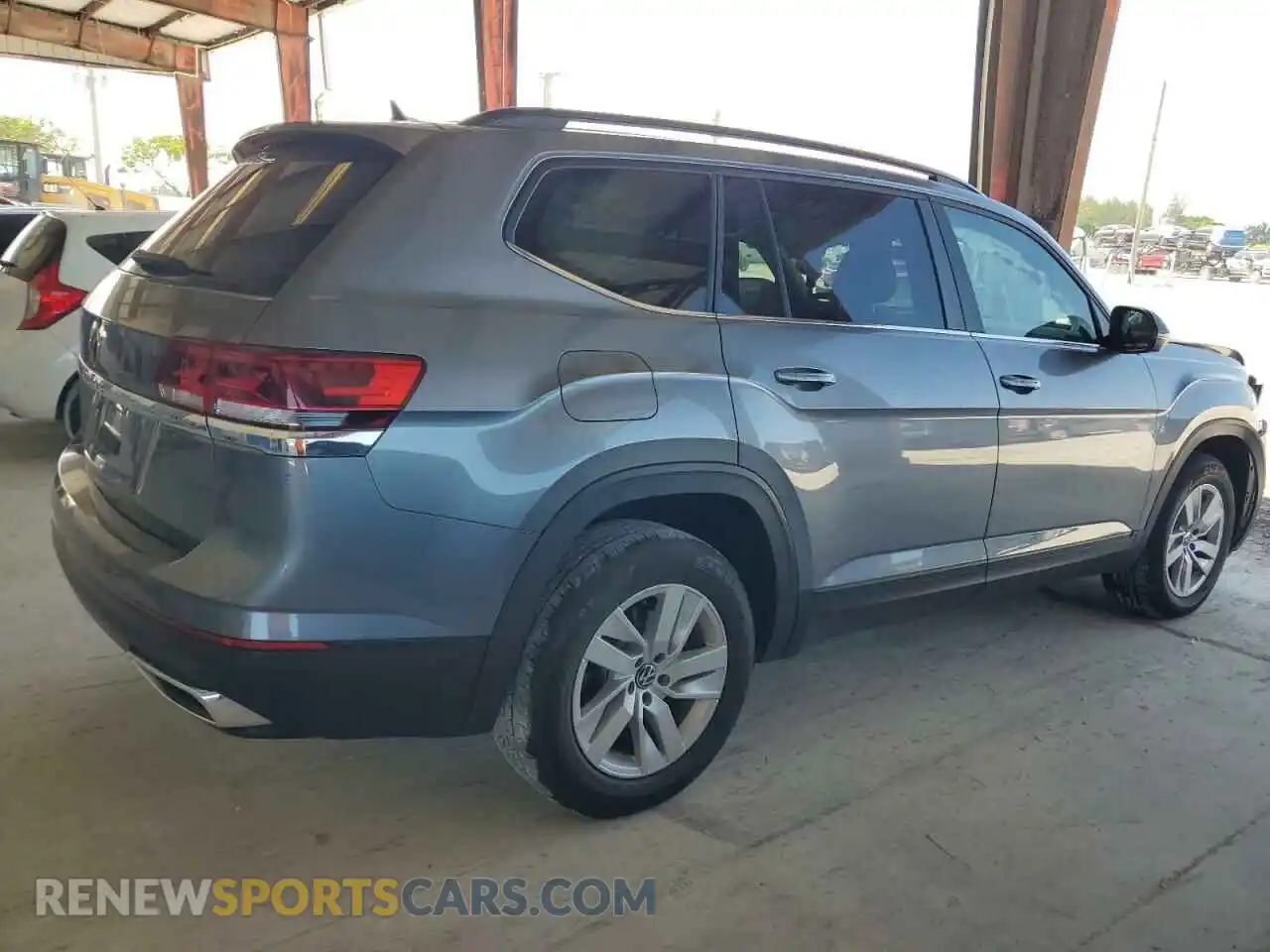 3 Photograph of a damaged car 1V2AP2CA2MC566325 VOLKSWAGEN ATLAS 2021