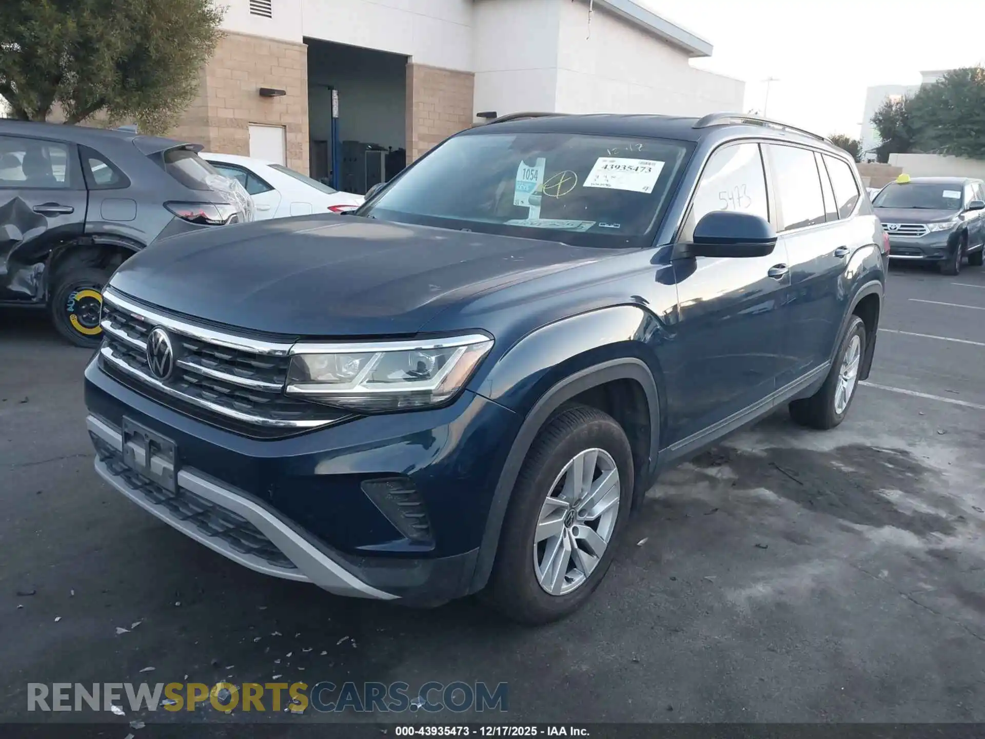 2 Photograph of a damaged car 1V2AP2CA7MC501261 VOLKSWAGEN ATLAS 2021