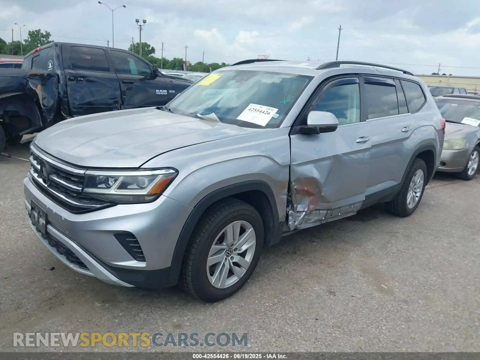 2 Photograph of a damaged car 1V2AP2CA8MC505285 VOLKSWAGEN ATLAS 2021
