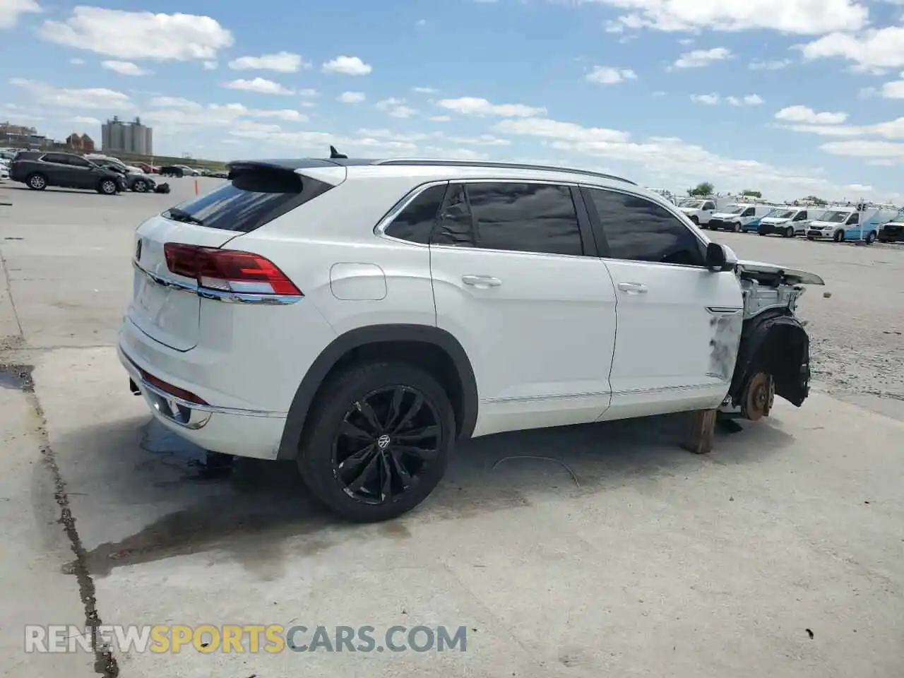 3 Photograph of a damaged car 1V2CE2CA9MC221744 VOLKSWAGEN ATLAS 2021