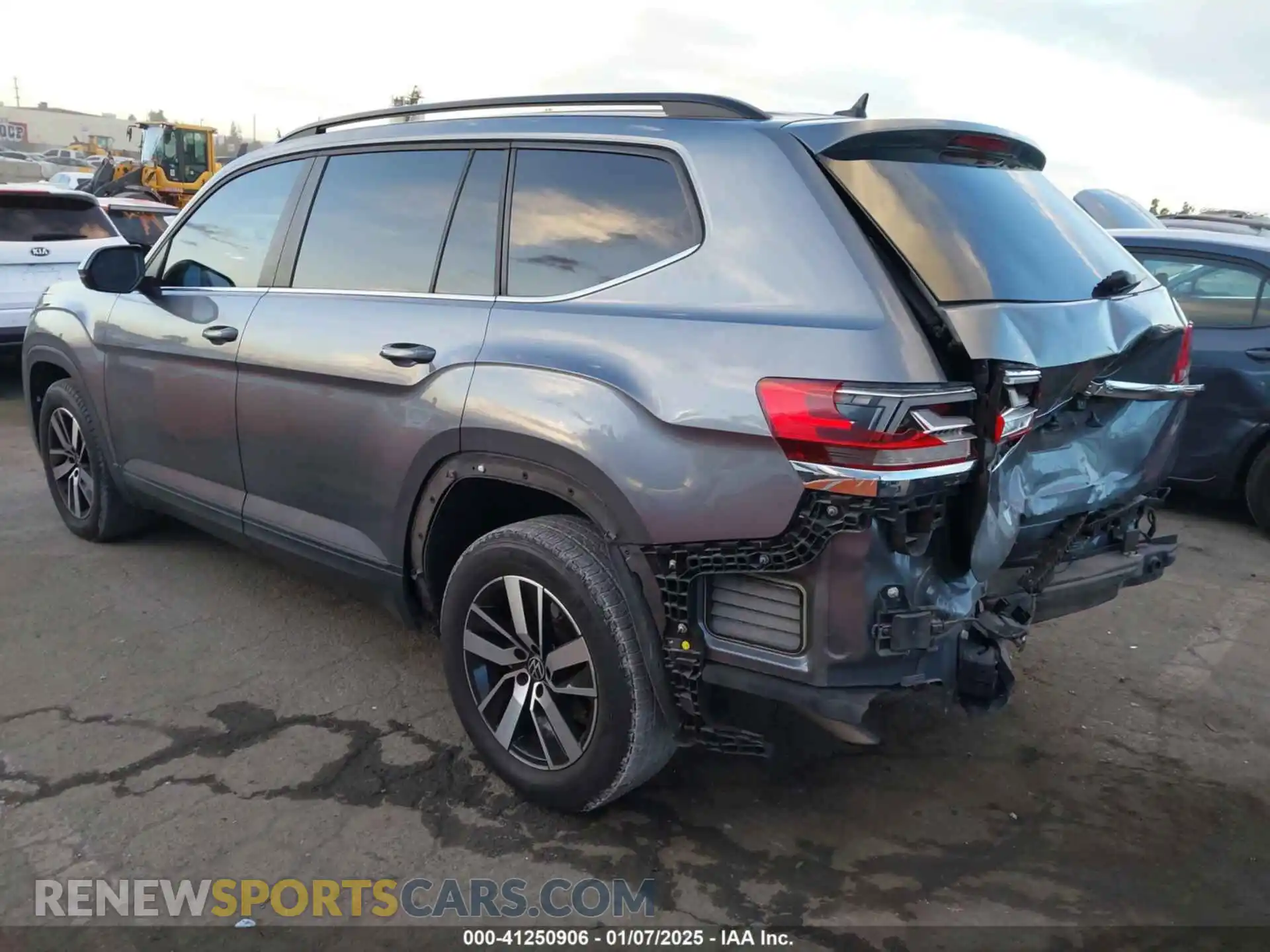 3 Photograph of a damaged car 1V2DP2CA7MC506506 VOLKSWAGEN ATLAS 2021
