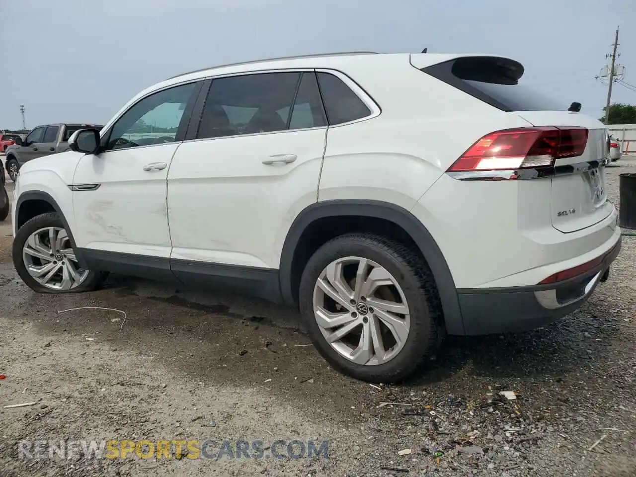 2 fotografías del automóvil dañado 1V2EE2CA2MC205183 VOLKSWAGEN ATLAS 2021