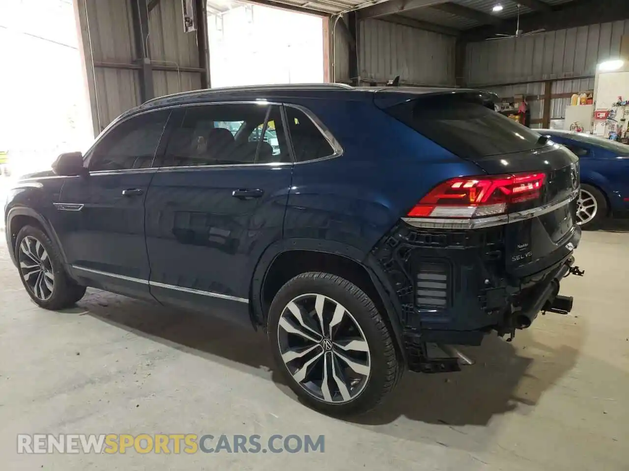 2 Photograph of a damaged car 1V2FE2CA6MC207491 VOLKSWAGEN ATLAS 2021