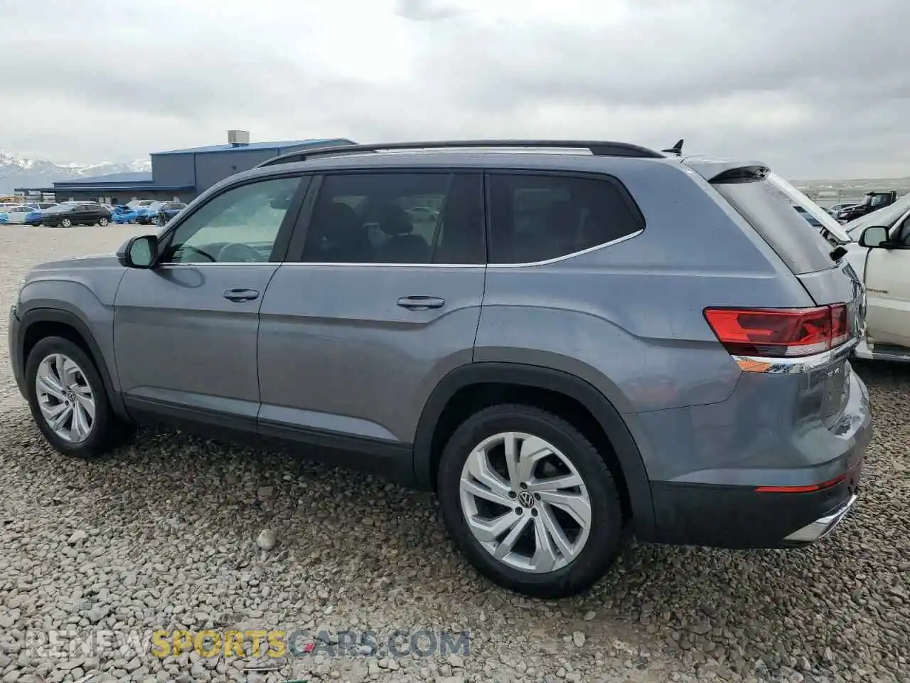 2 Photograph of a damaged car 1V2HR2CA3MC567282 VOLKSWAGEN ATLAS 2021