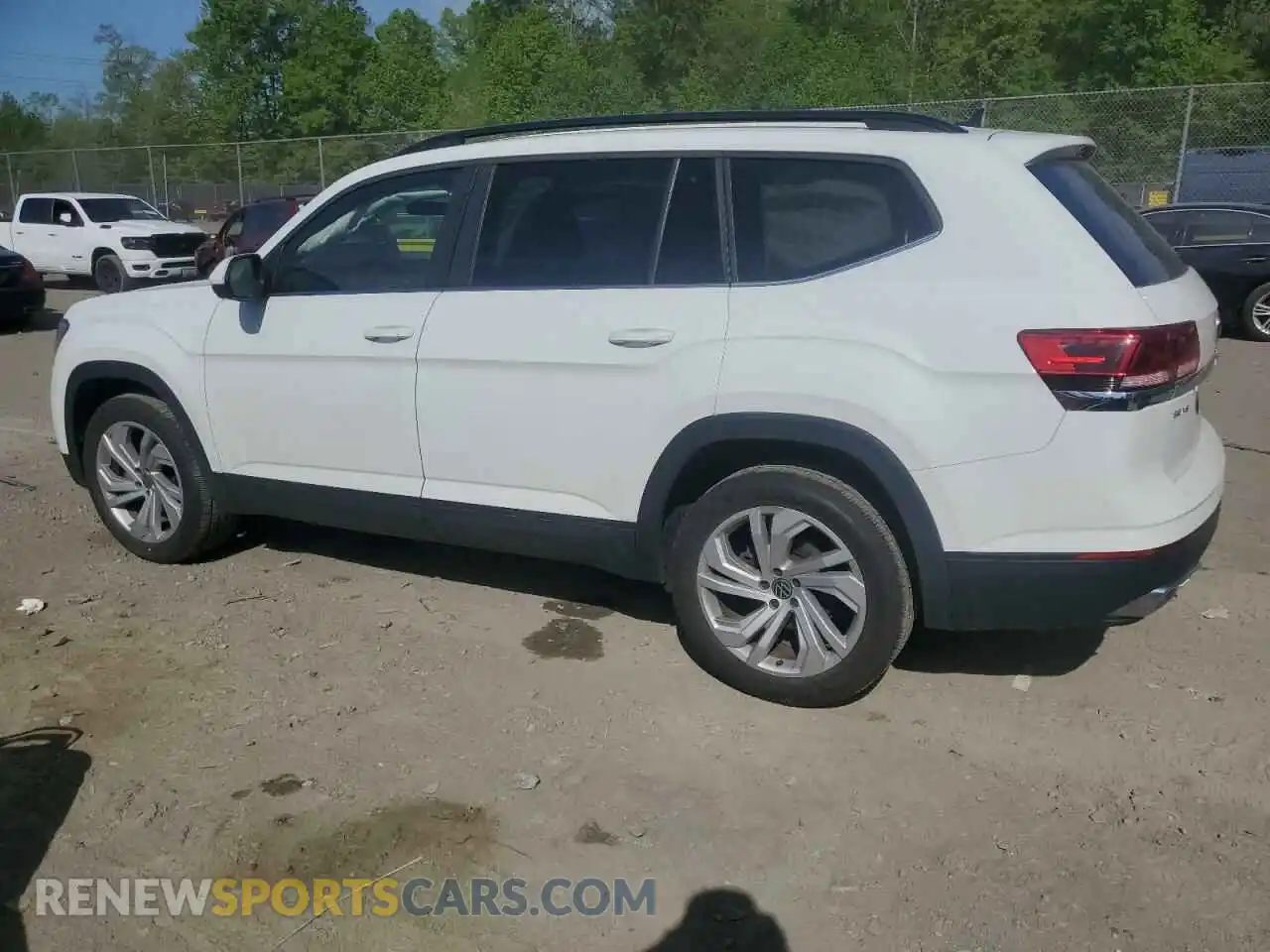 2 Photograph of a damaged car 1V2HR2CA8MC581517 VOLKSWAGEN ATLAS 2021