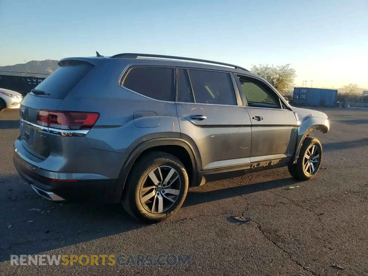 3 Photograph of a damaged car 1V2LP2CA2MC589404 VOLKSWAGEN ATLAS 2021