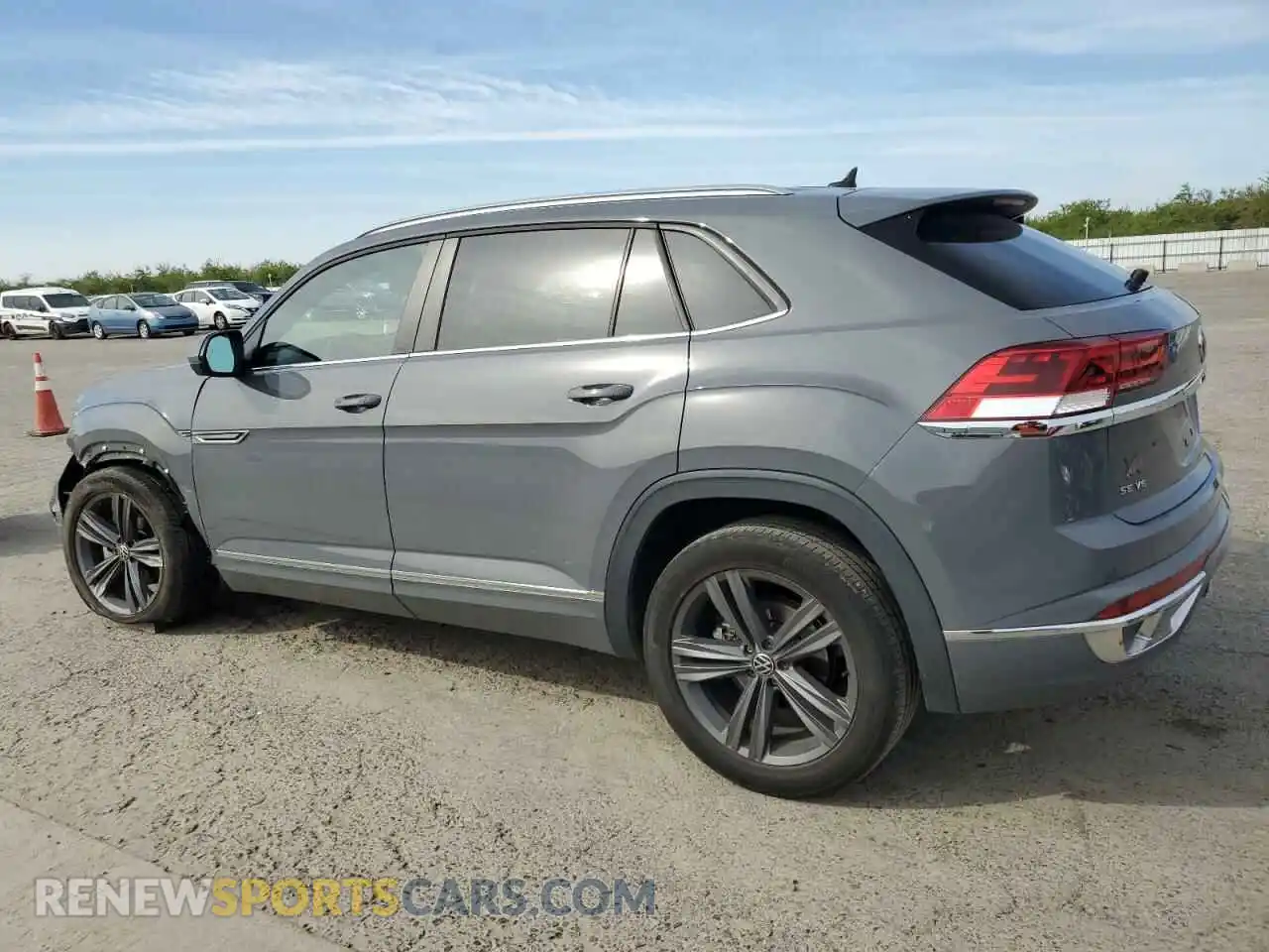 2 Photograph of a damaged car 1V2ME2CA2MC236493 VOLKSWAGEN ATLAS 2021