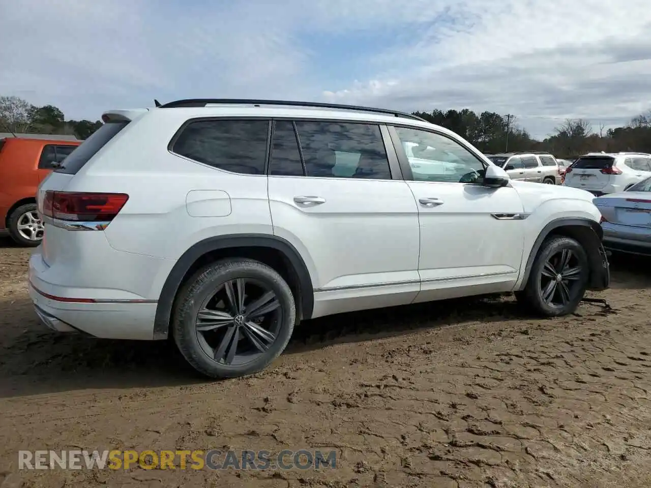 3 Photograph of a damaged car 1V2PR2CAXMC568005 VOLKSWAGEN ATLAS 2021
