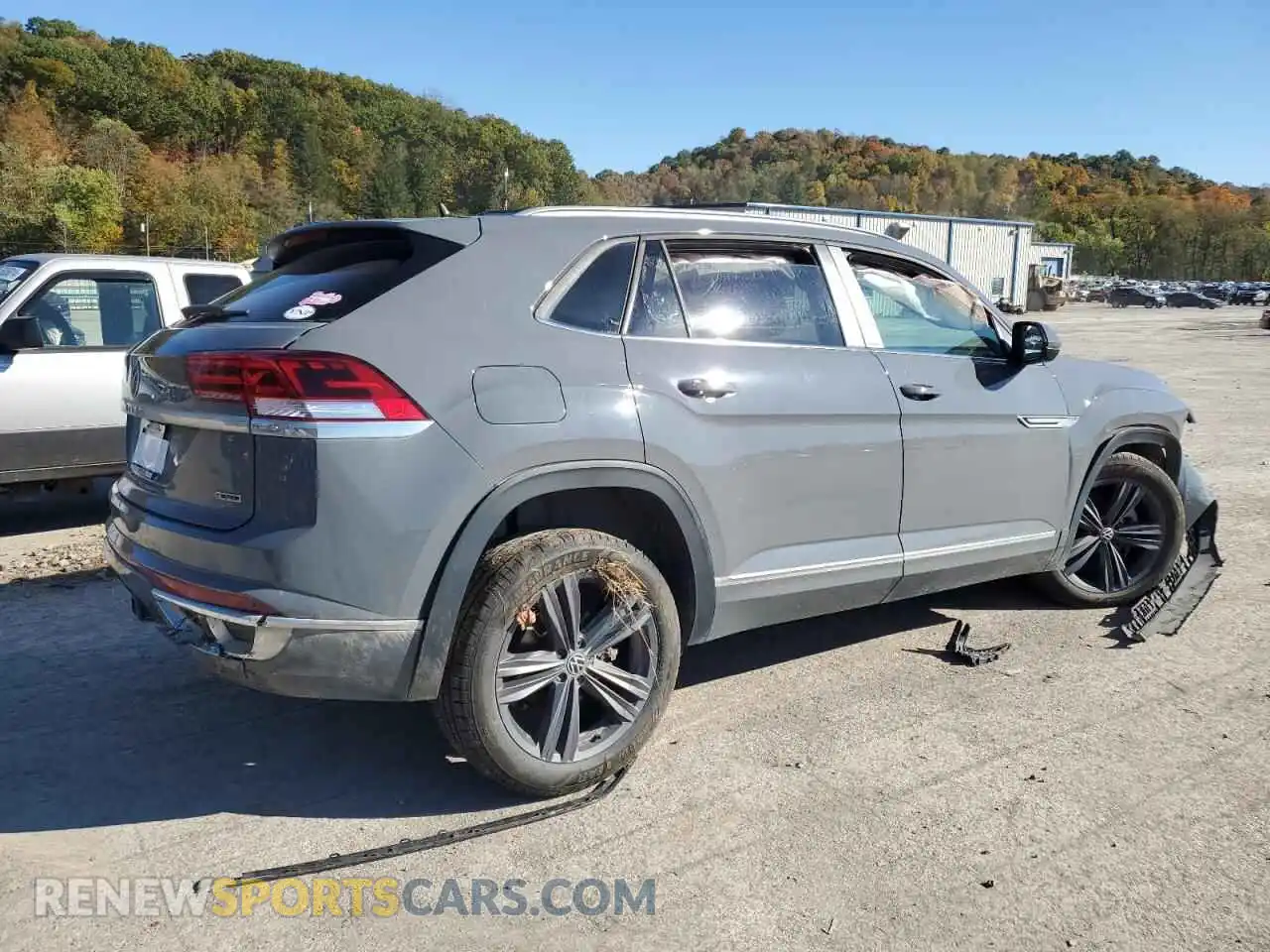 3 Photograph of a damaged car 1V2RE2CA0MC220251 VOLKSWAGEN ATLAS 2021