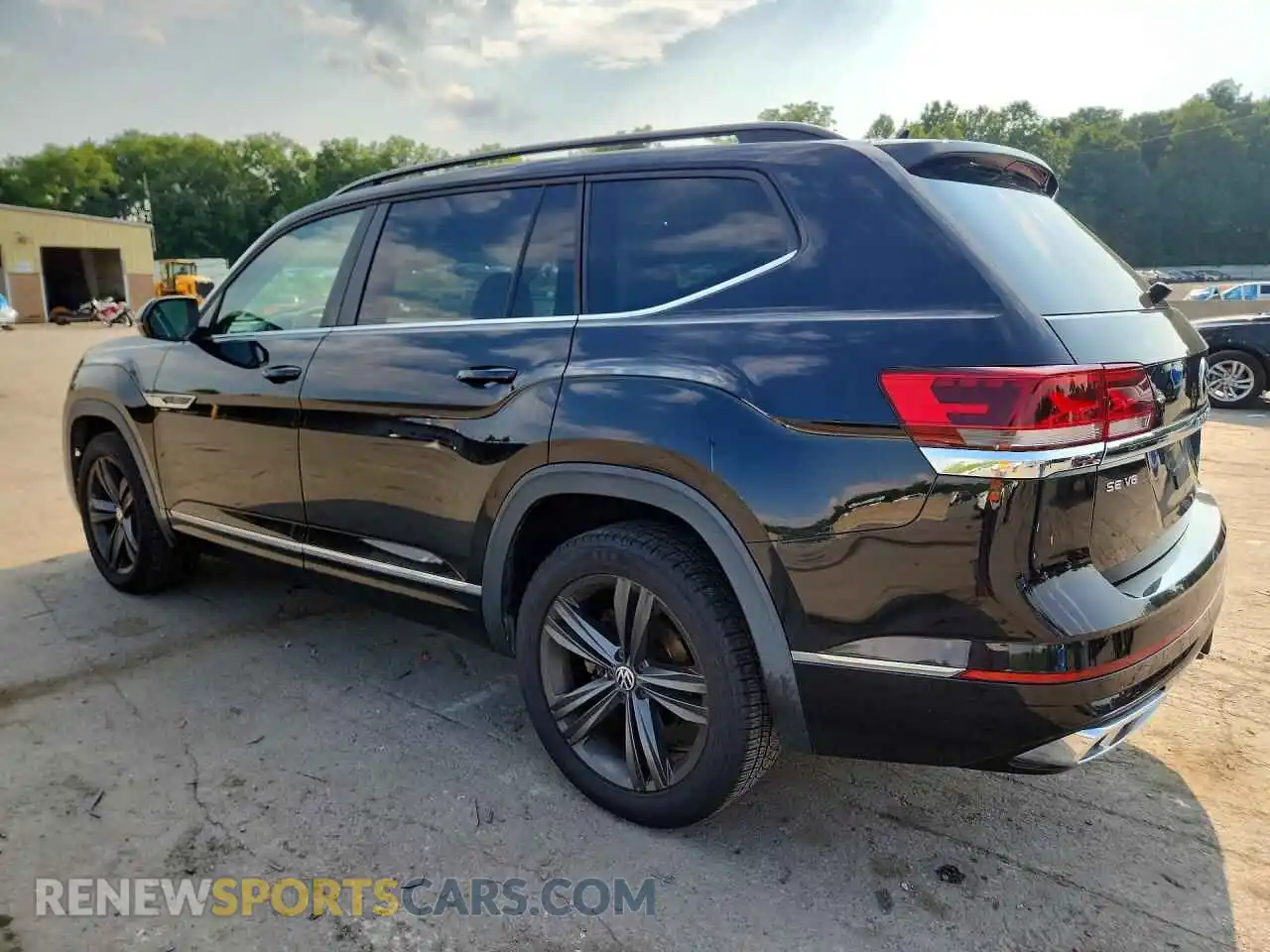 2 fotografías del automóvil dañado 1V2RR2CA1MC558570 VOLKSWAGEN ATLAS 2021