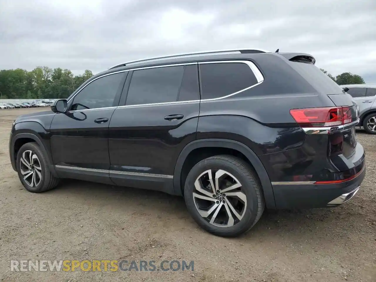 2 Photograph of a damaged car 1V2TP2CAXMC587299 VOLKSWAGEN ATLAS 2021