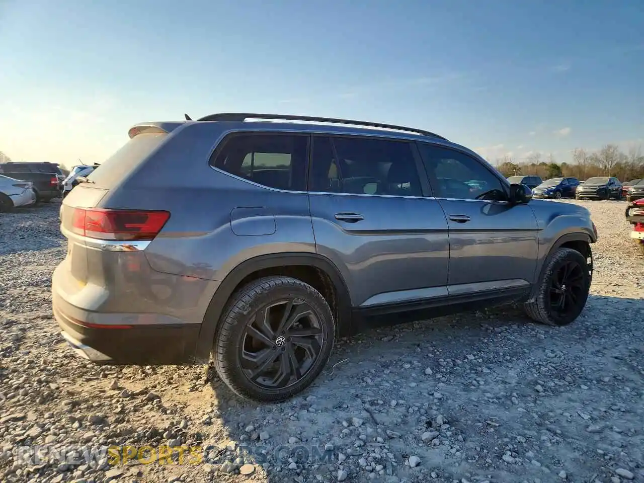 3 Photograph of a damaged car 1V2WR2CA0MC511579 VOLKSWAGEN ATLAS 2021