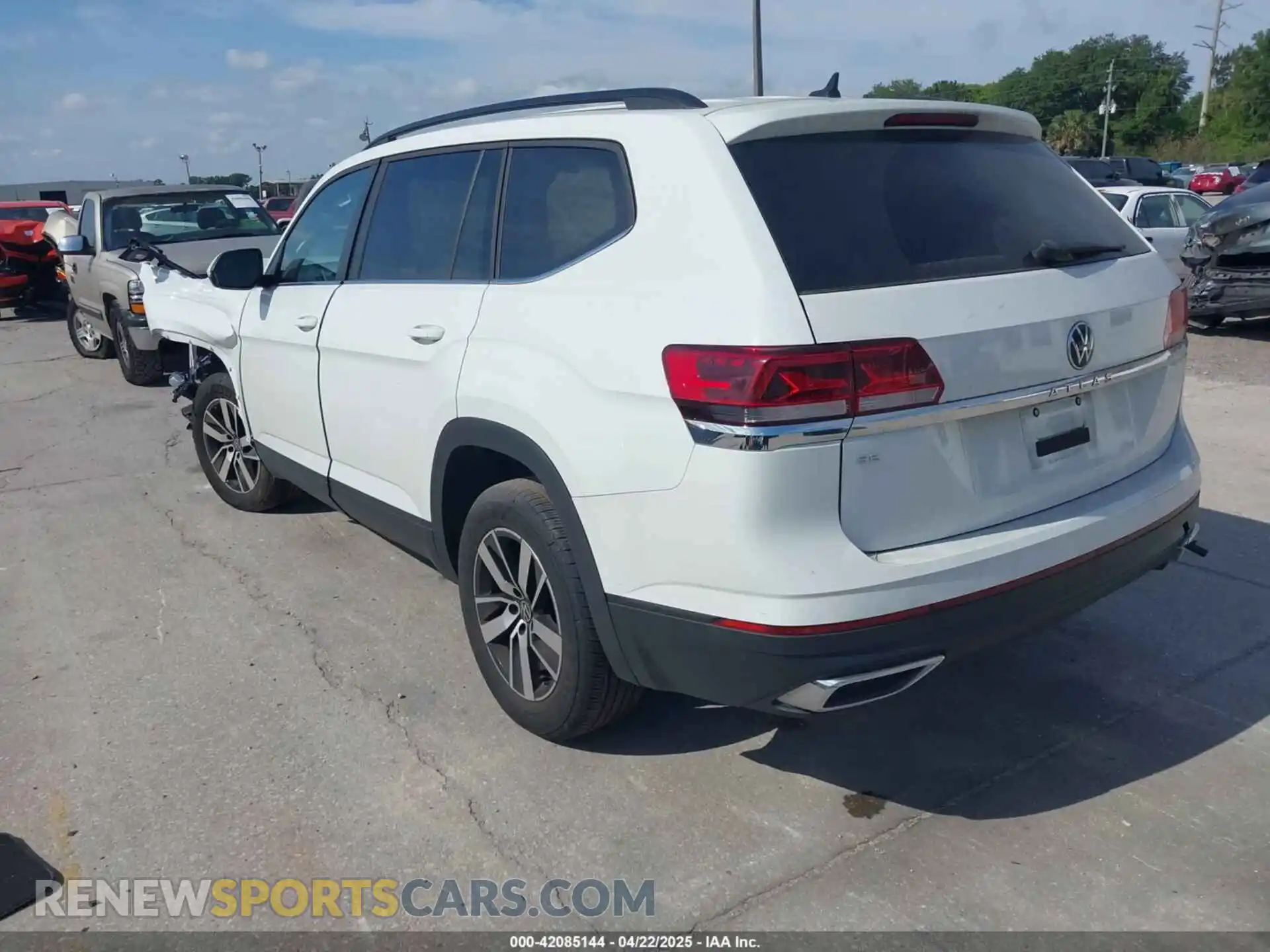 3 Photograph of a damaged car 1V2DP2CA7PC547576 VOLKSWAGEN ATLAS 2023