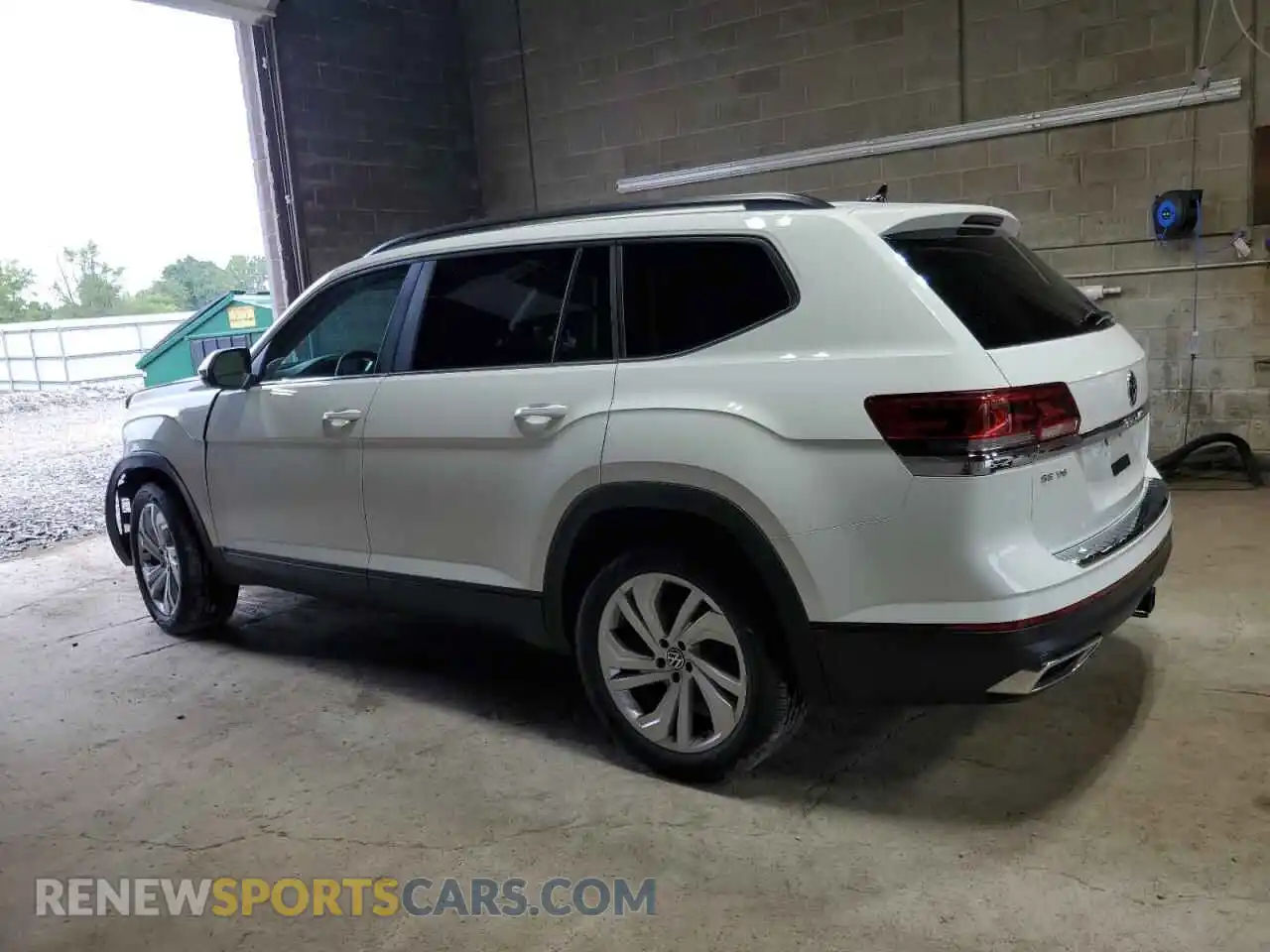 2 Photograph of a damaged car 1V2HR2CA9PC525977 VOLKSWAGEN ATLAS 2023