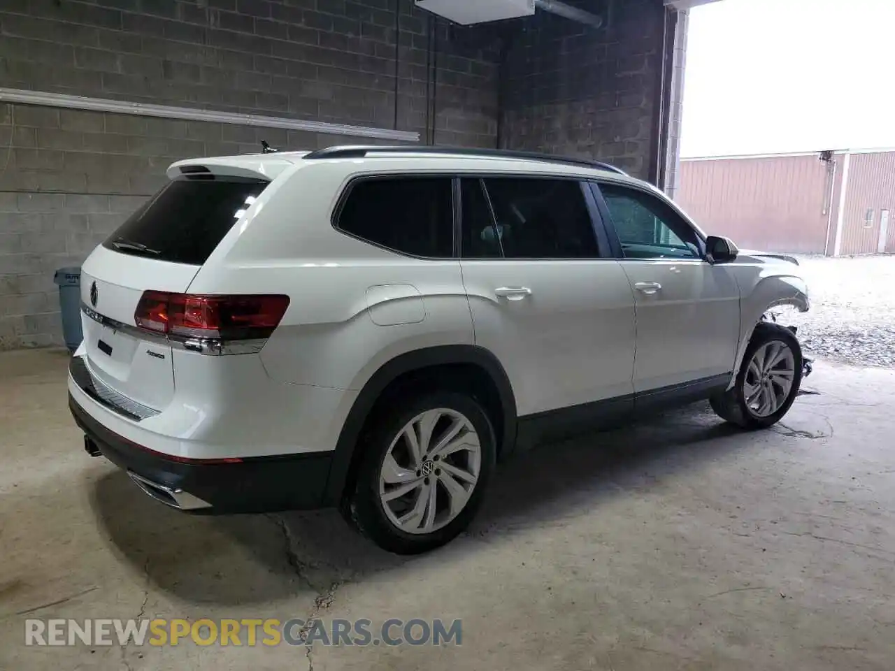 3 Photograph of a damaged car 1V2HR2CA9PC525977 VOLKSWAGEN ATLAS 2023