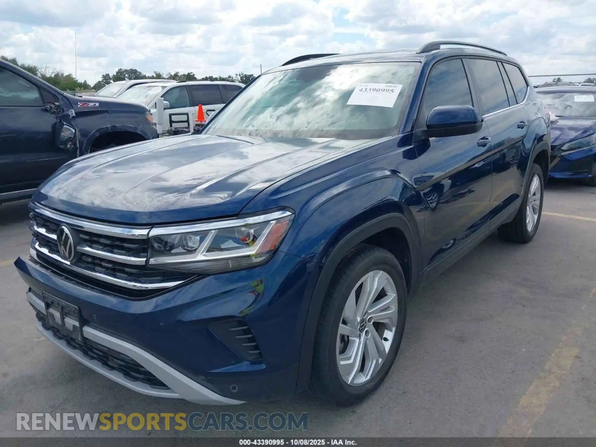 2 Photograph of a damaged car 1V2JP2CA5PC507435 VOLKSWAGEN ATLAS 2023