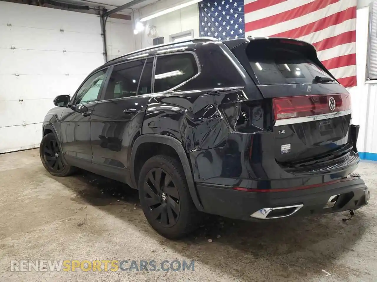 2 Photograph of a damaged car 1V2HR2CAXRC607364 VOLKSWAGEN ATLAS 2024