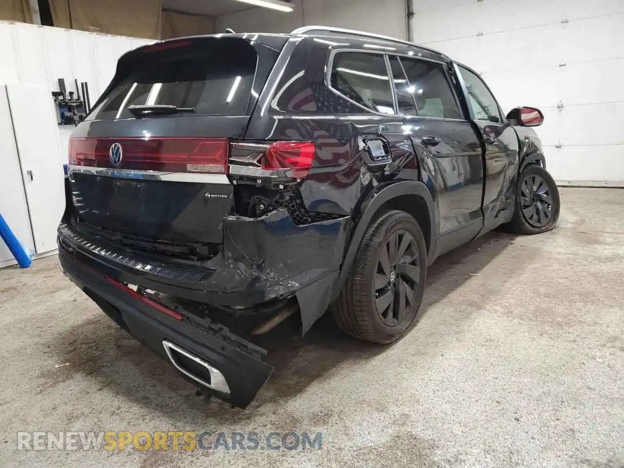 3 Photograph of a damaged car 1V2HR2CAXRC607364 VOLKSWAGEN ATLAS 2024