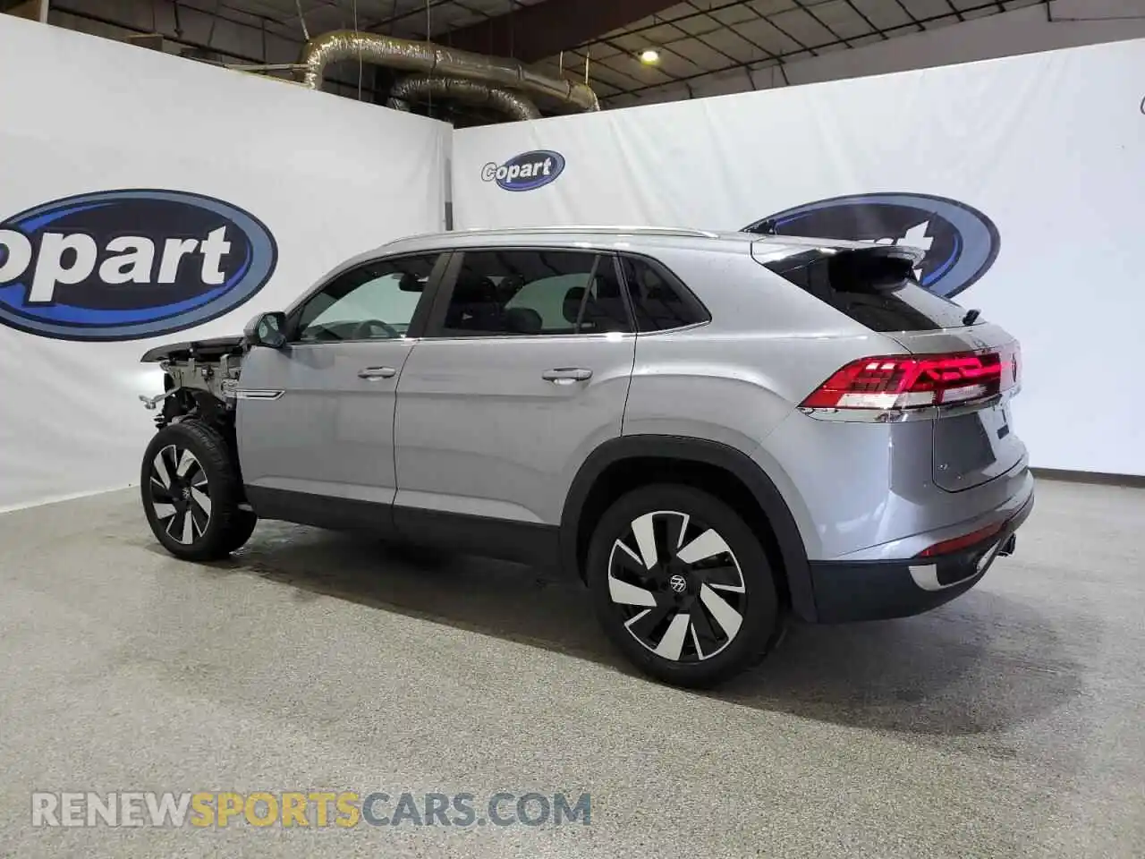 2 Photograph of a damaged car 1V2WE2CA8SC204492 VOLKSWAGEN ATLAS 2025