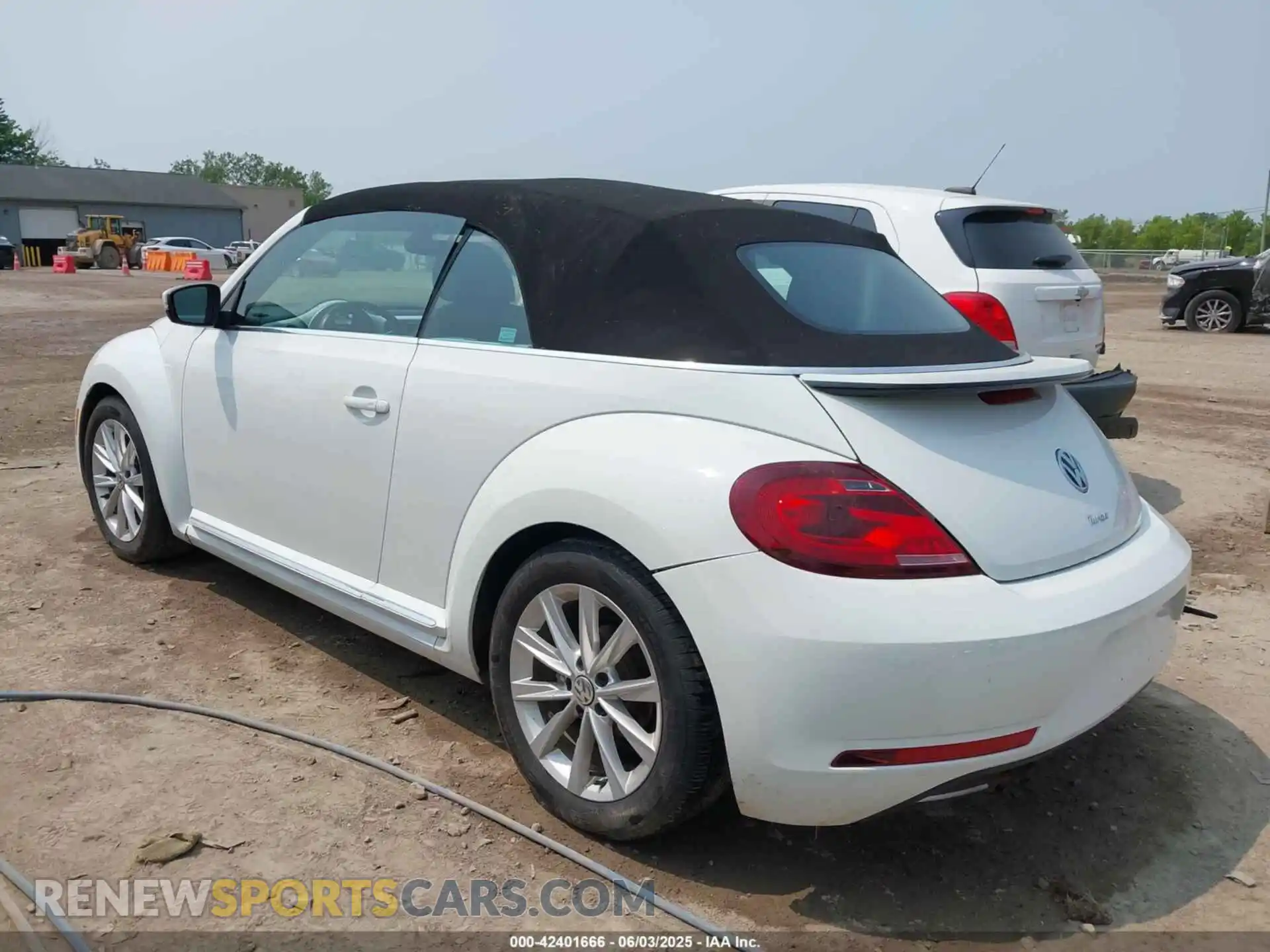 3 Photograph of a damaged car 3VW5DAAT1KM500920 VOLKSWAGEN BEETLE 2019
