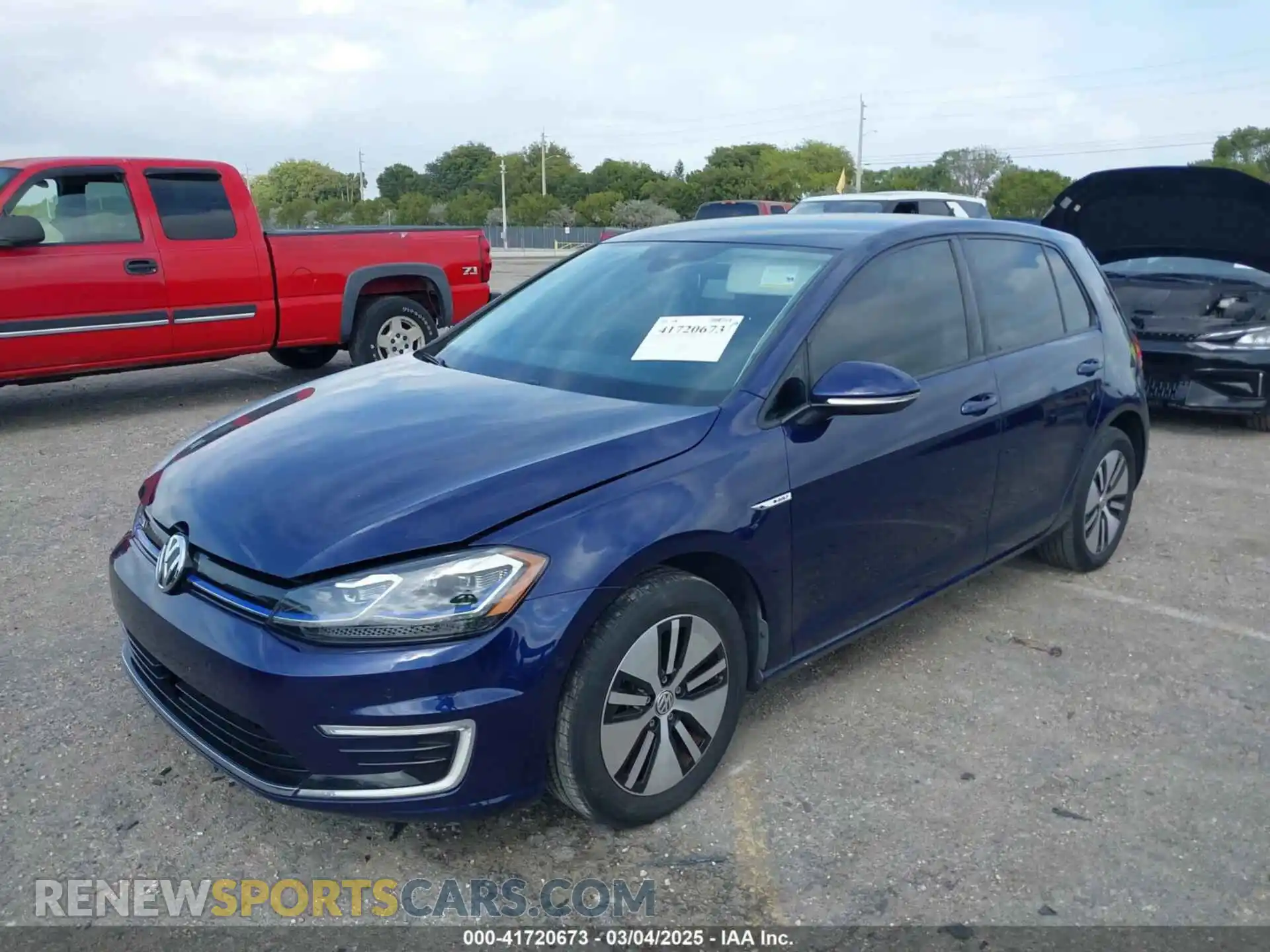 2 Photograph of a damaged car WVWPR7AU7KW914664 VOLKSWAGEN E-GOLF 2019