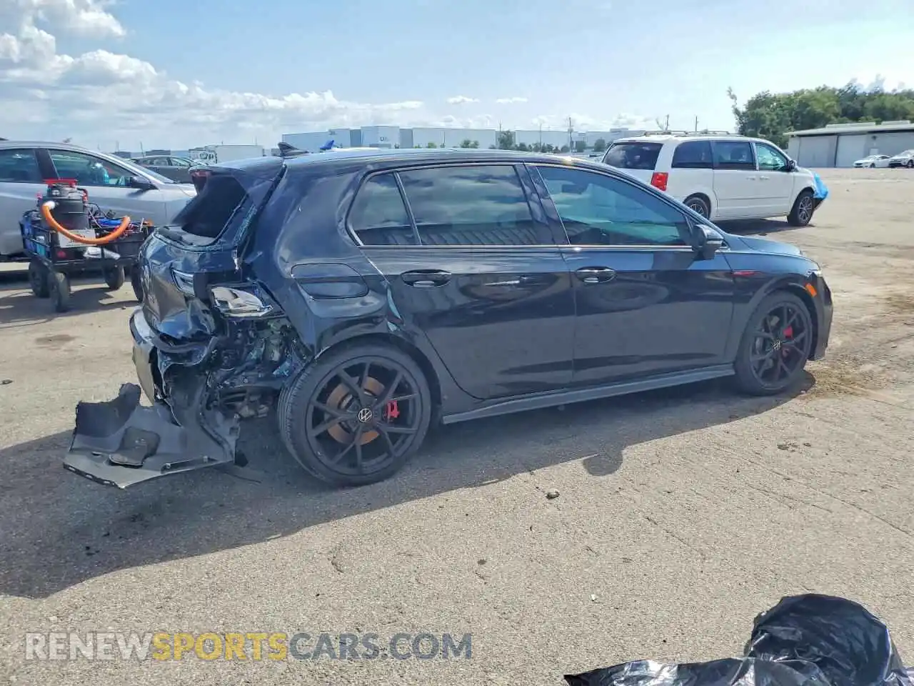 3 Фотография поврежденного автомобиля WVW2A7CD7RW147181 VOLKSWAGEN GTI 2024