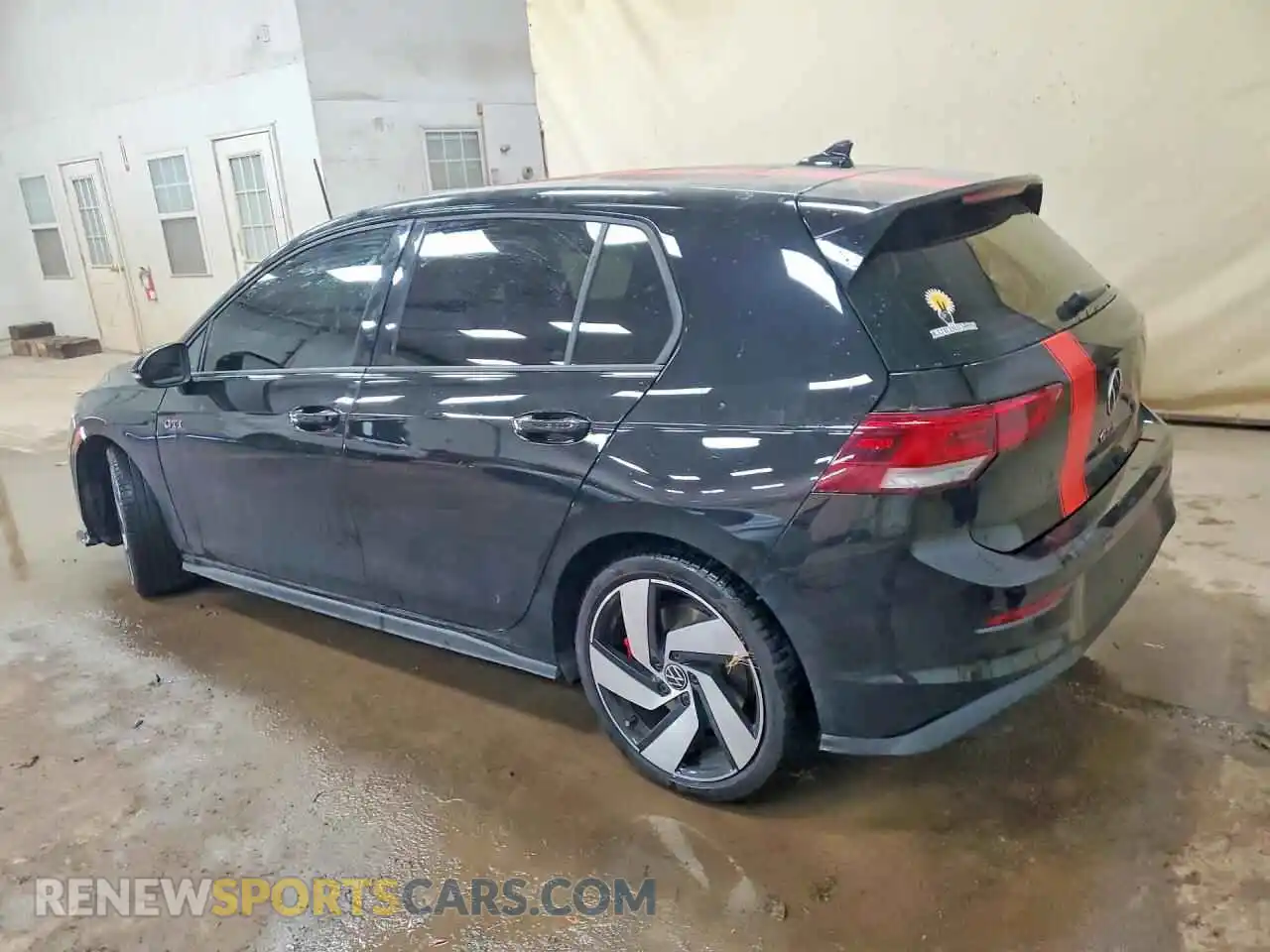 2 Фотография поврежденного автомобиля WVWLA7CDXSW247415 VOLKSWAGEN GTI 2025