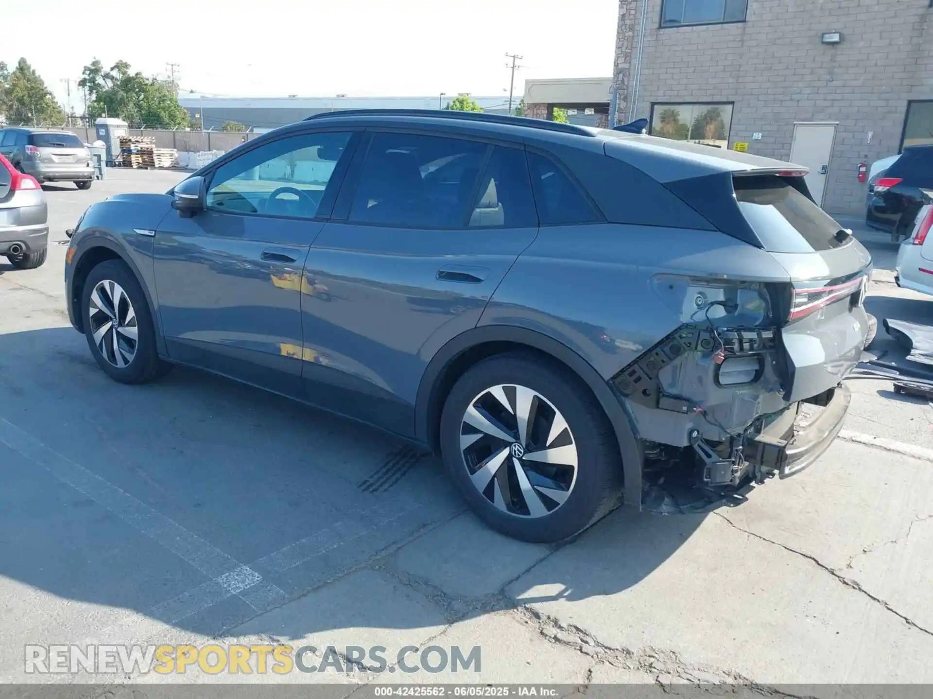 3 Photograph of a damaged car 1V2CMPE81PC021391 VOLKSWAGEN ID.4 2023