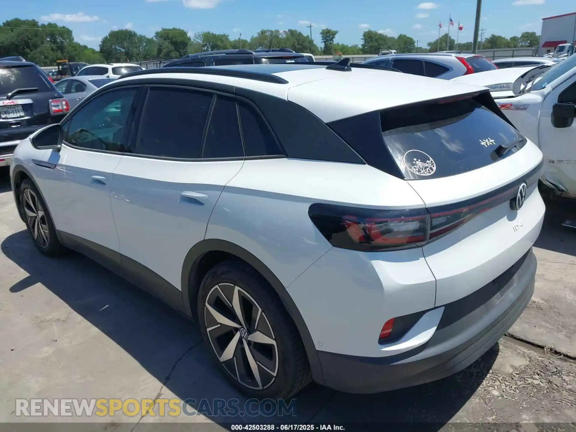 3 Photograph of a damaged car 1V2VMPE81PC036773 VOLKSWAGEN ID.4 2023